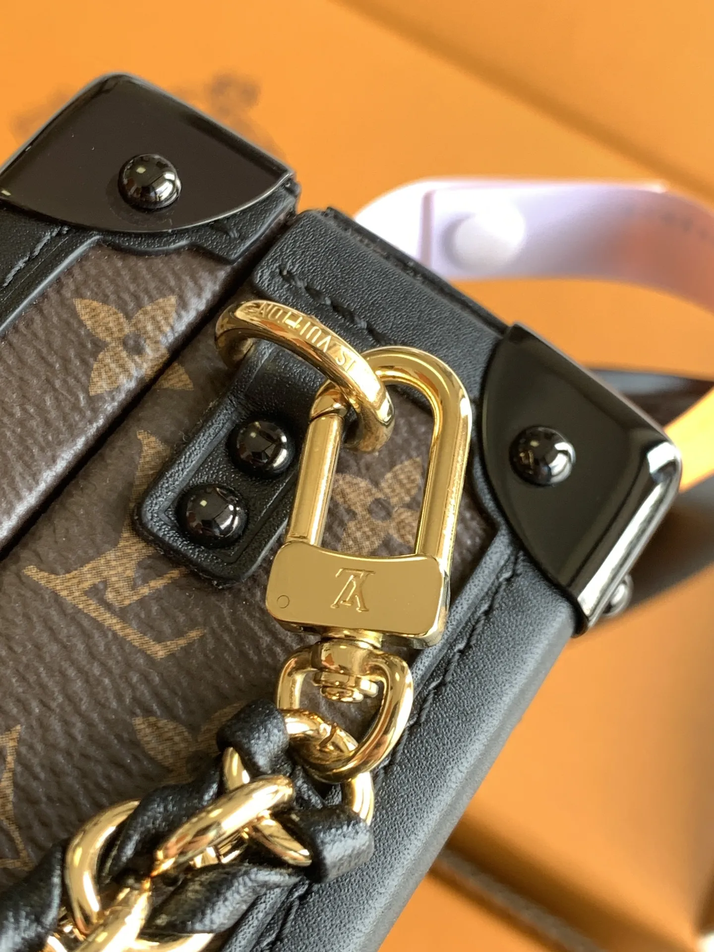 Alternative view of Louis Vuitton Petite Malle M46755