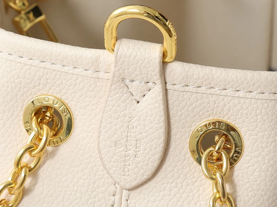 Louis Vuitton LV Bundle M25452 - Image 7