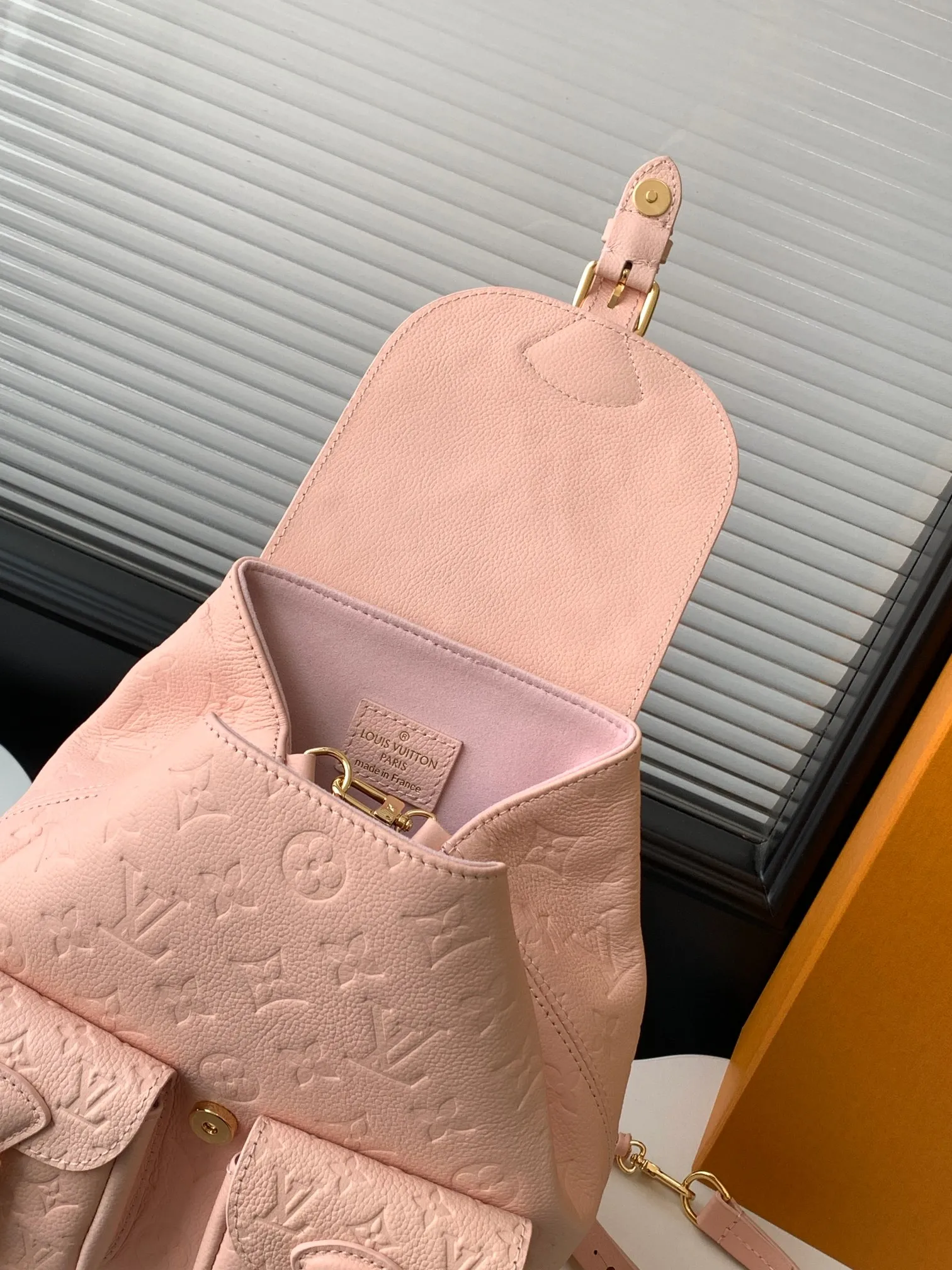Louis Vuitton Backup M47074 - Image 9