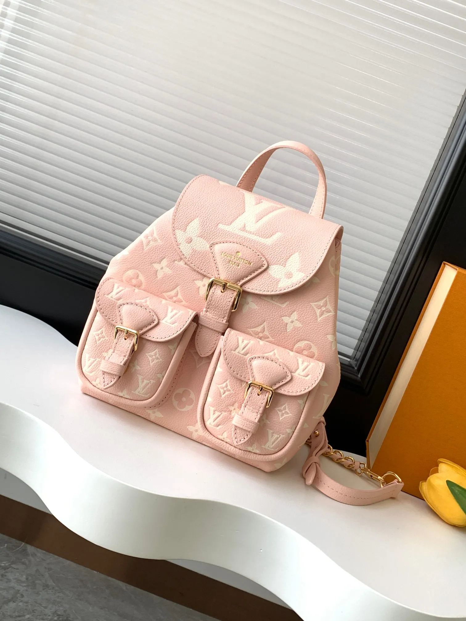 Louis Vuitton Backup M12987 - Image 4