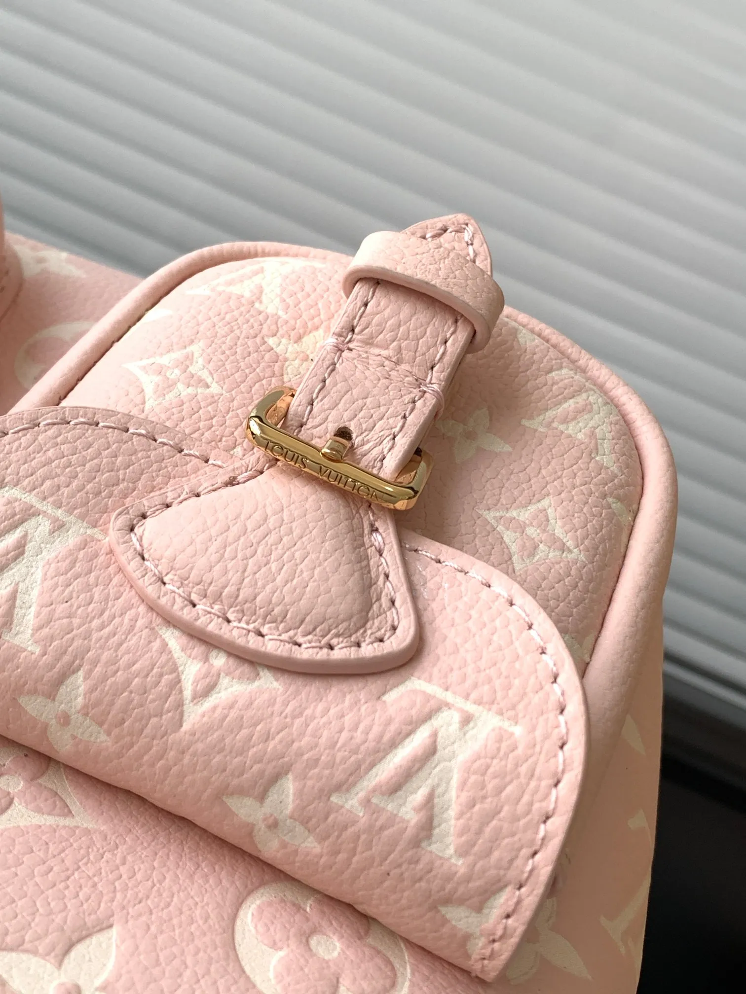 Louis Vuitton Backup M12987 - Image 9