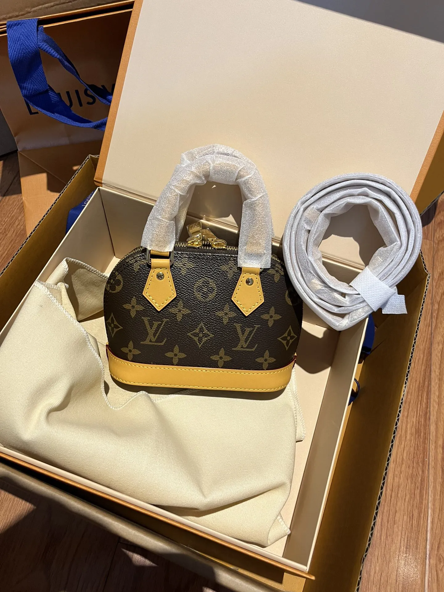 Louis Vuitton Nano Alma M82717 - 图片 3