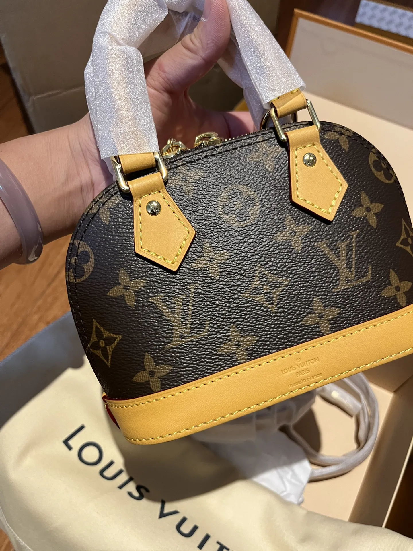 Louis Vuitton Nano Alma M82717 - 图片 4