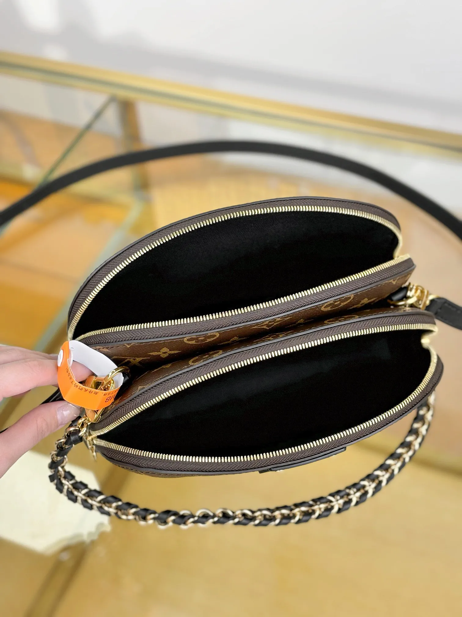 Louis Vuitton Be Alma M12996 - Image 8