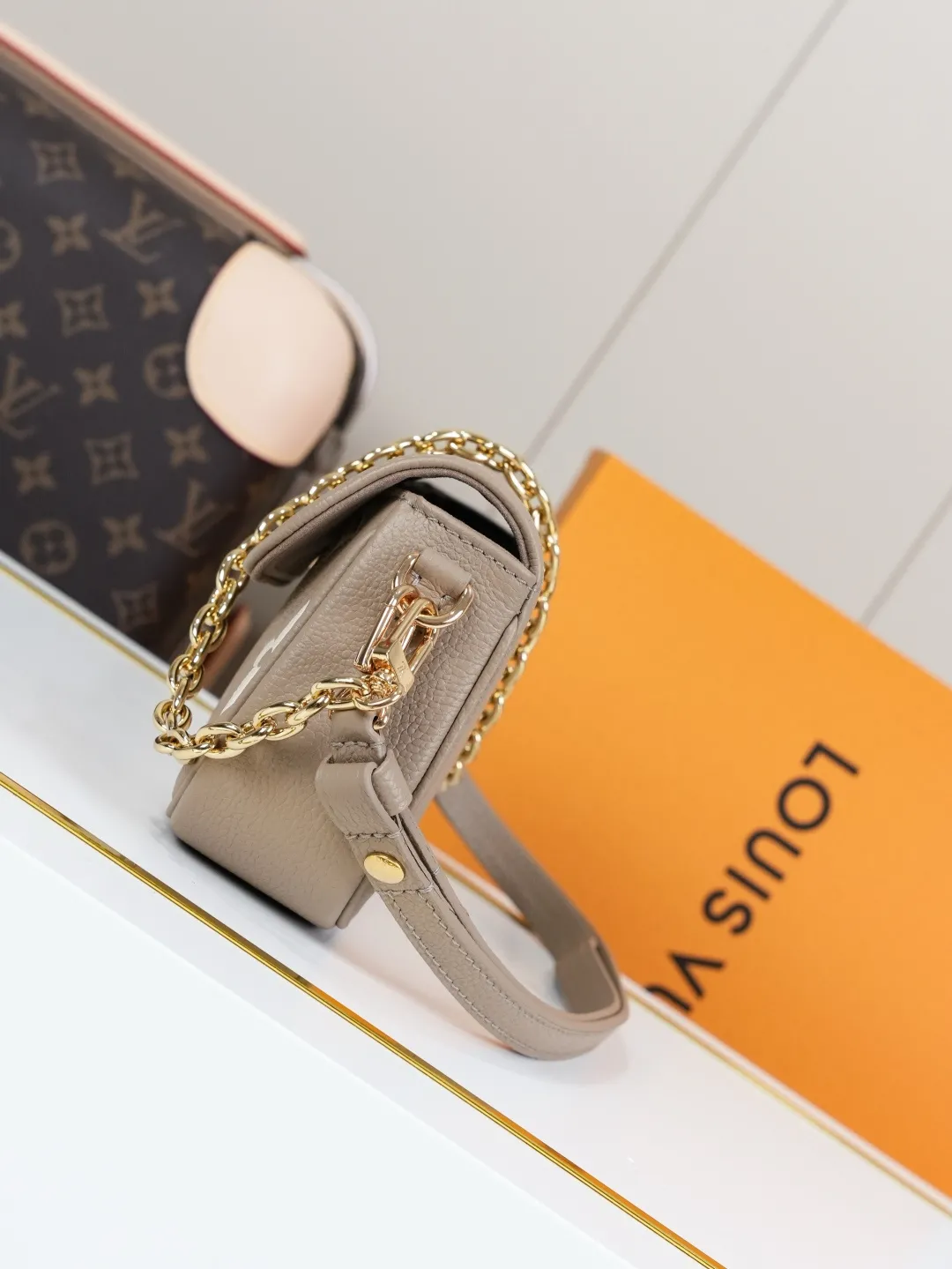 Louis Vuitton Wallet On Chain Ivy M82211 - Image 4