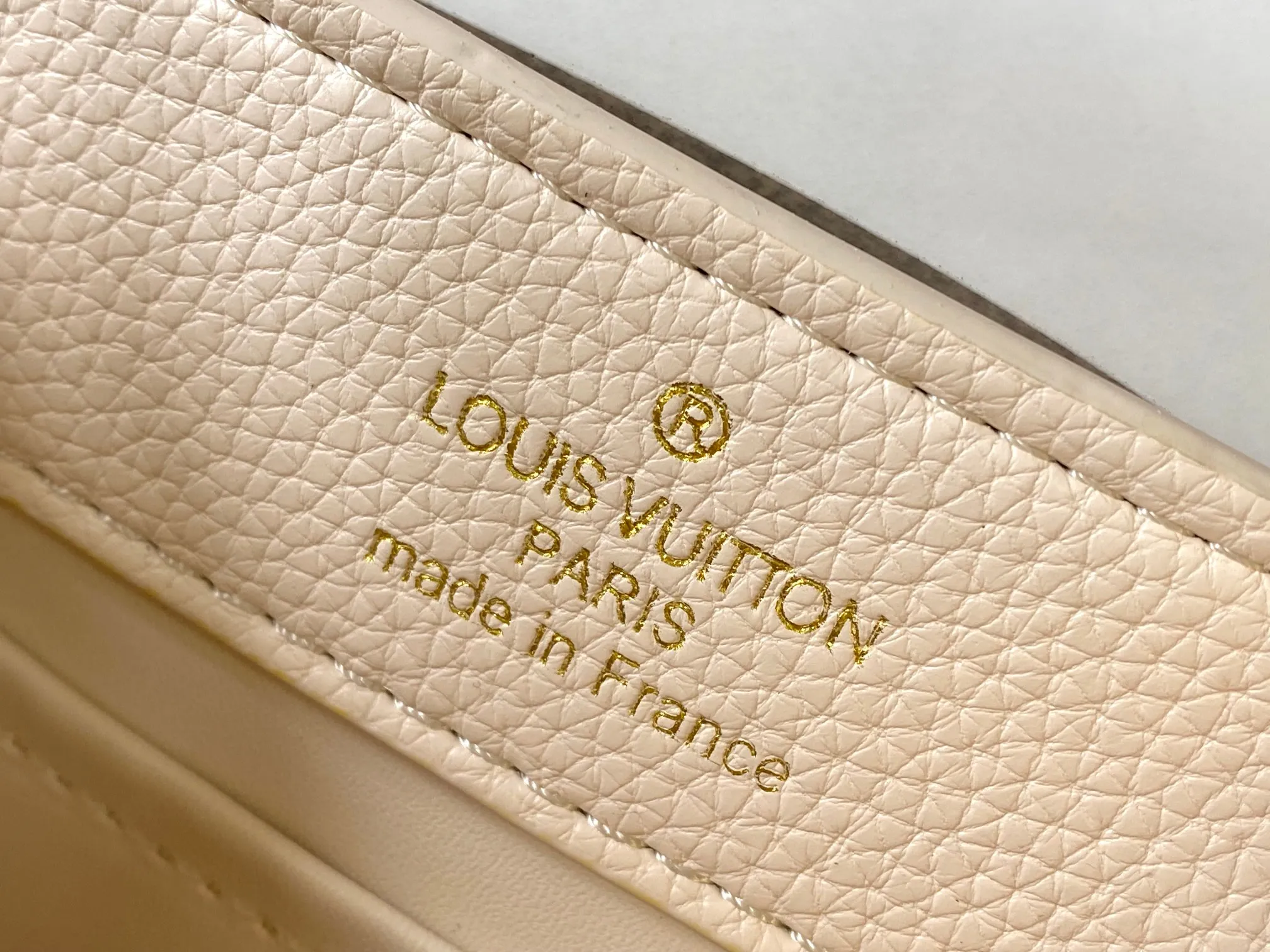 Louis Vuitton Capucines Mini M23082 - Image 3