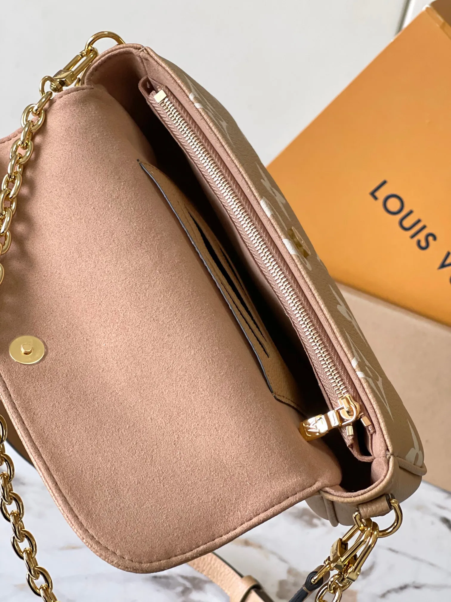 Alternative view of Louis Vuitton Wallet On Chain Ivy M12758