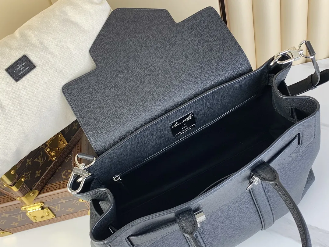 Alternative view of Louis Vuitton Georges Tote MM M23153
