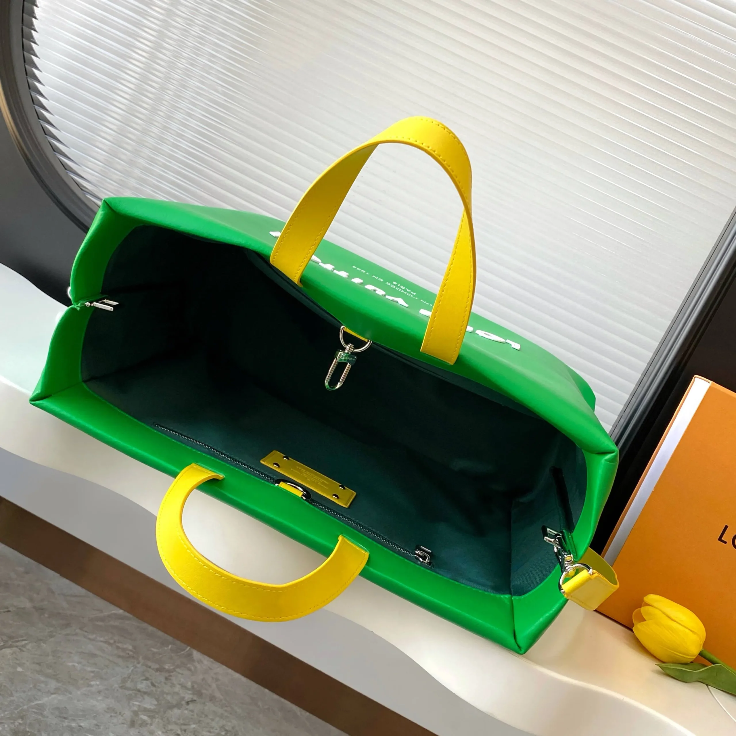 Louis Vuitton Shopper Tote MM M13982 - 图片 10