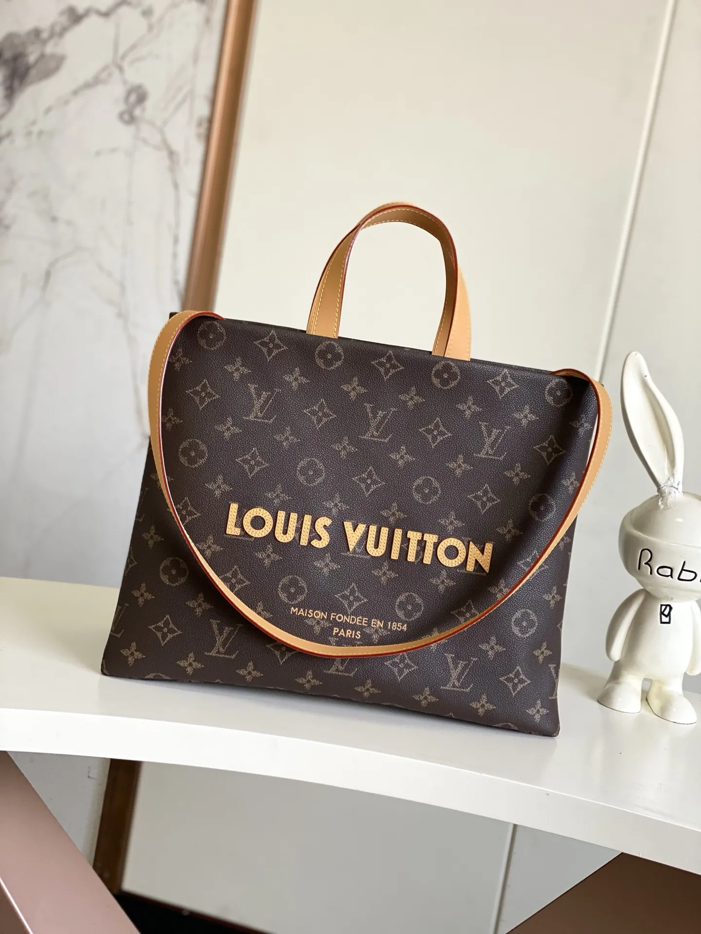 Alternative view of Louis Vuitton Shopper Tote MM M13928
