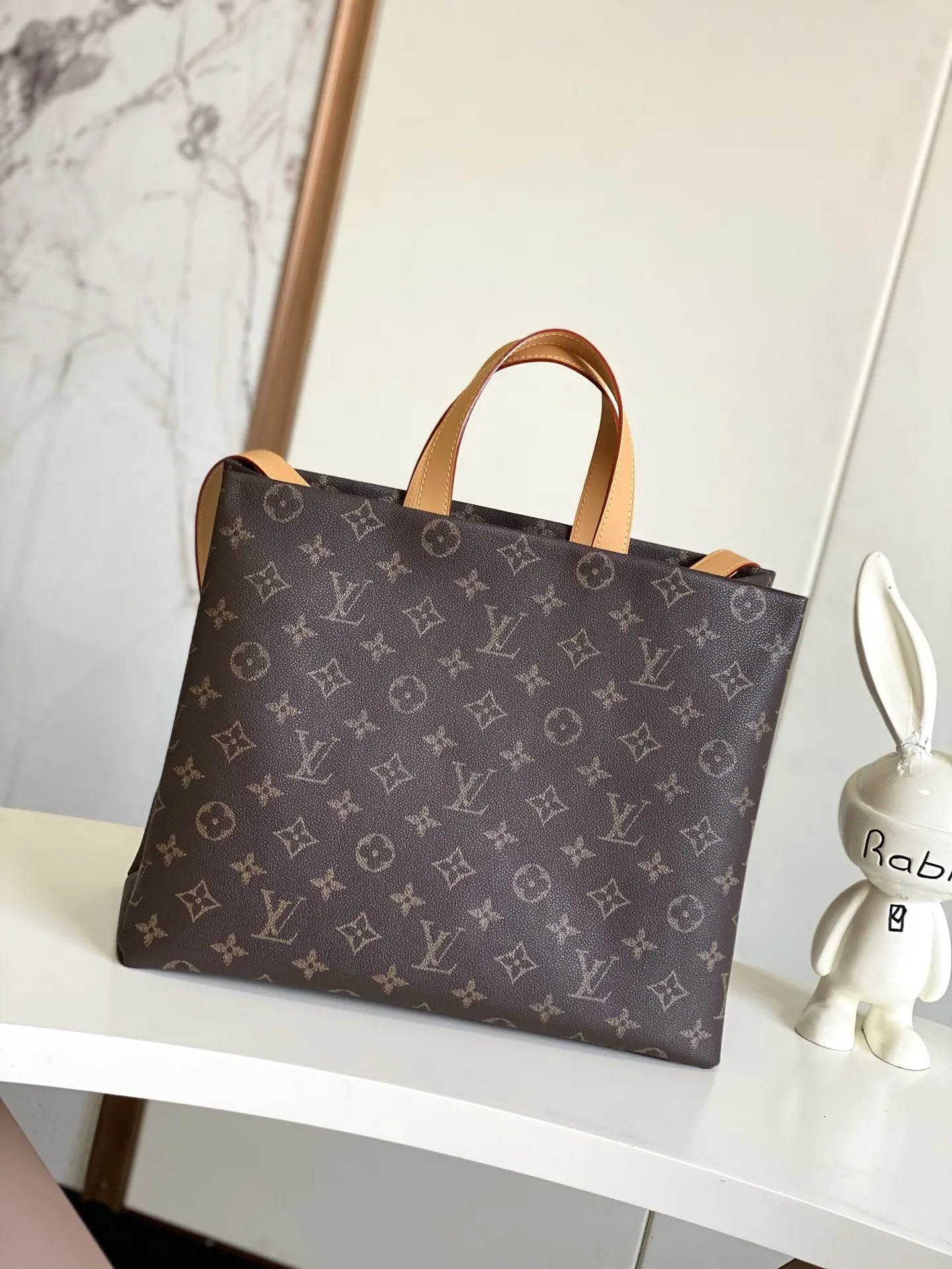 Louis Vuitton Shopper Tote MM M13928 - Image 4