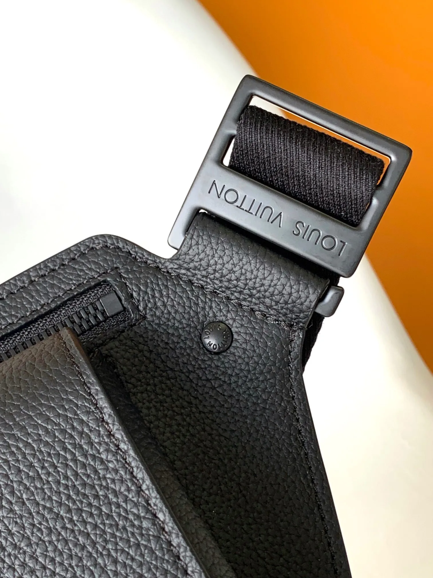 Louis Vuitton Takeoff Sling M57081 - 图片 7