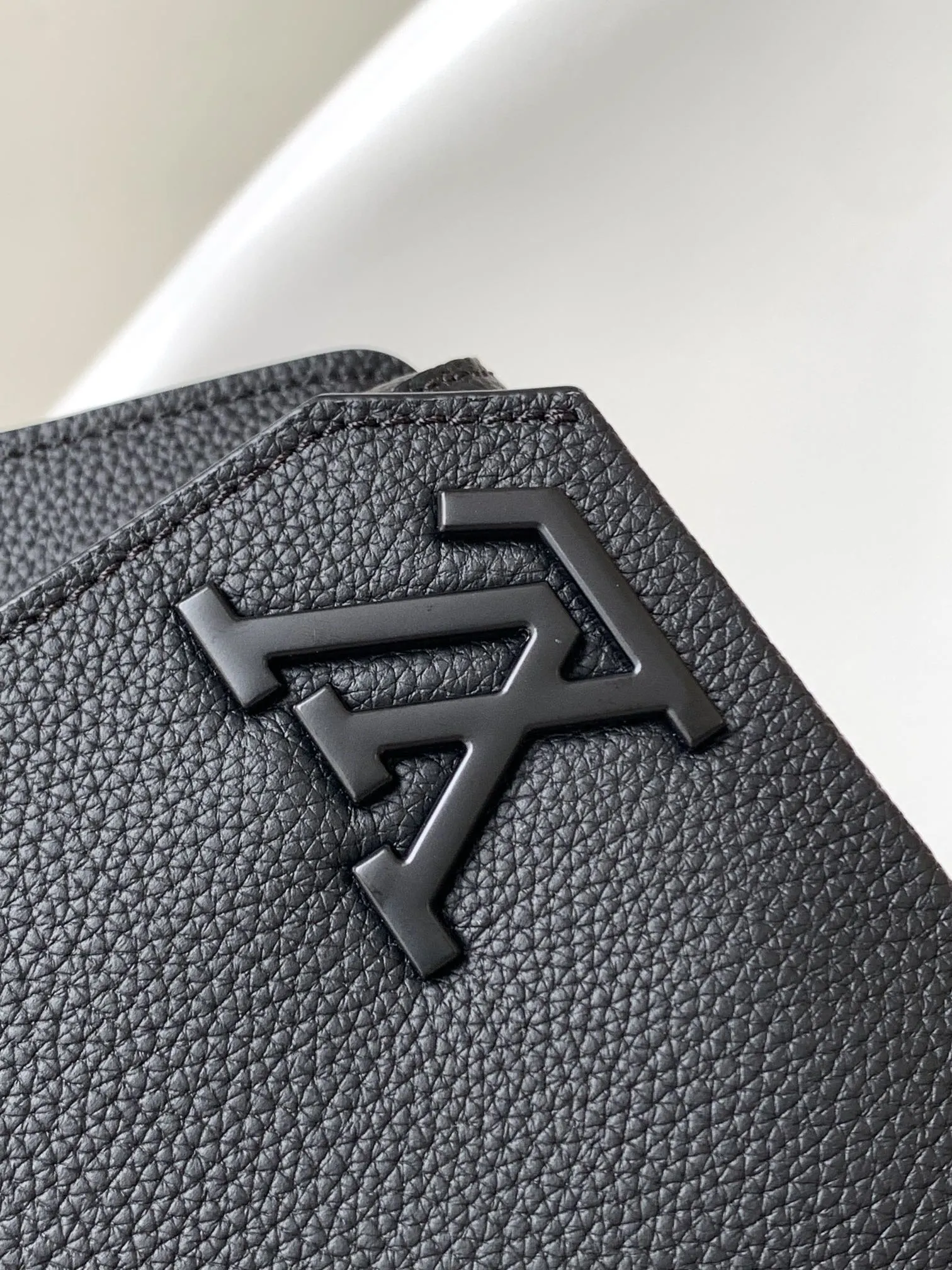 Louis Vuitton Takeoff Sling M57081 - 图片 8
