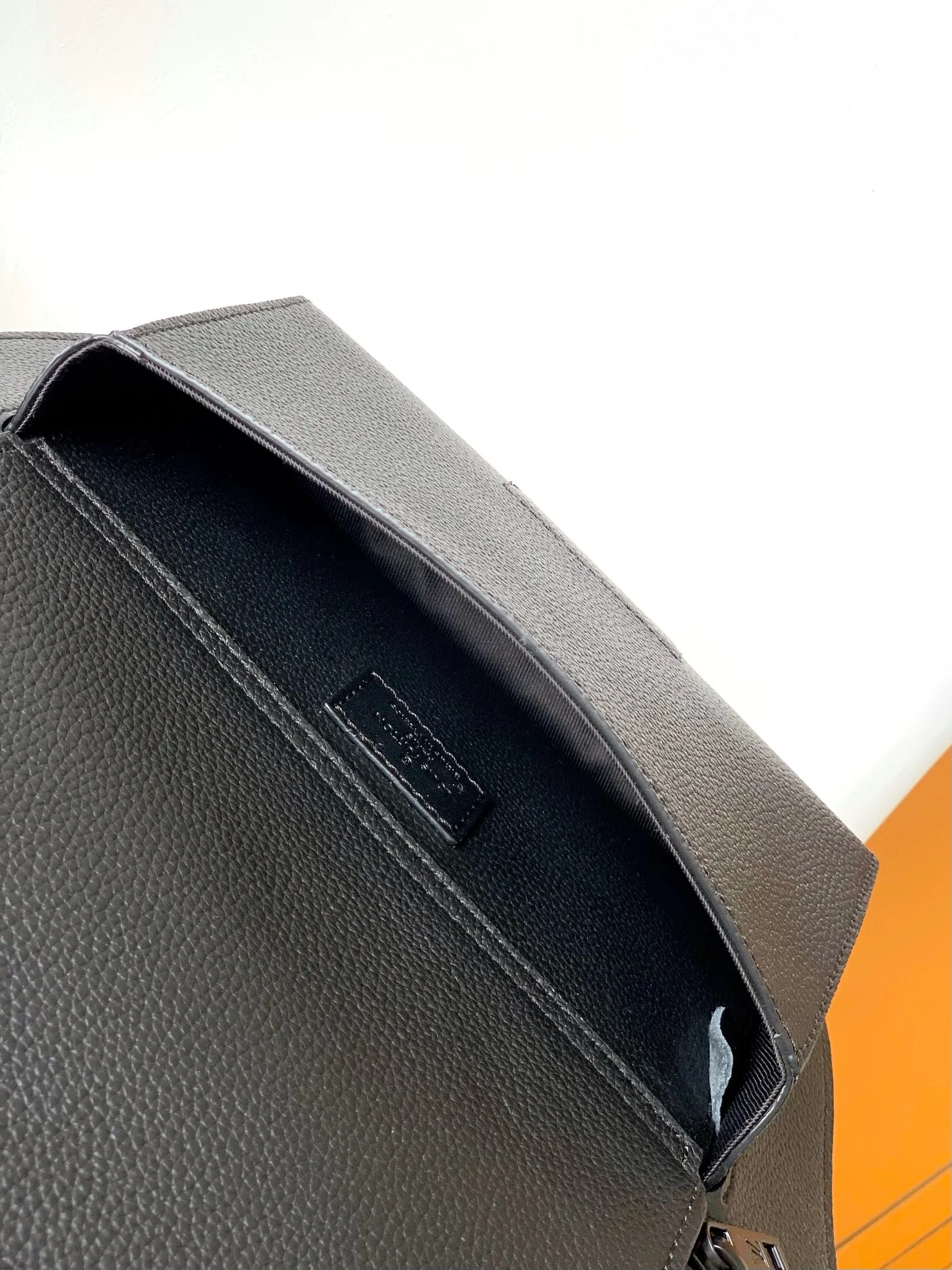Louis Vuitton Takeoff Sling M57081 - 图片 9
