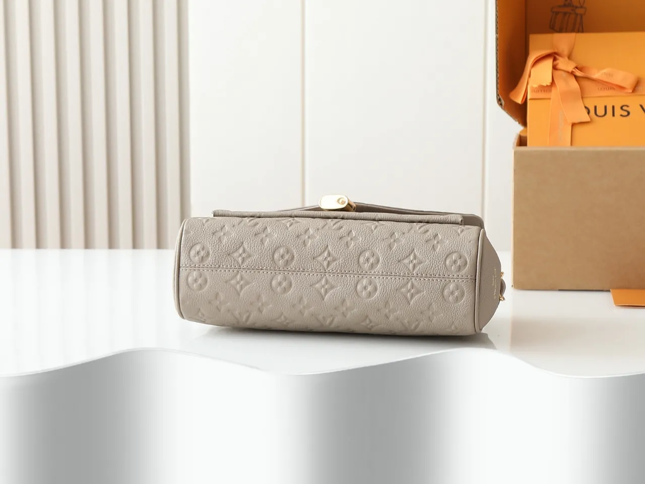 Louis Vuitton Anytime Flap Bag M14973 - Image 6