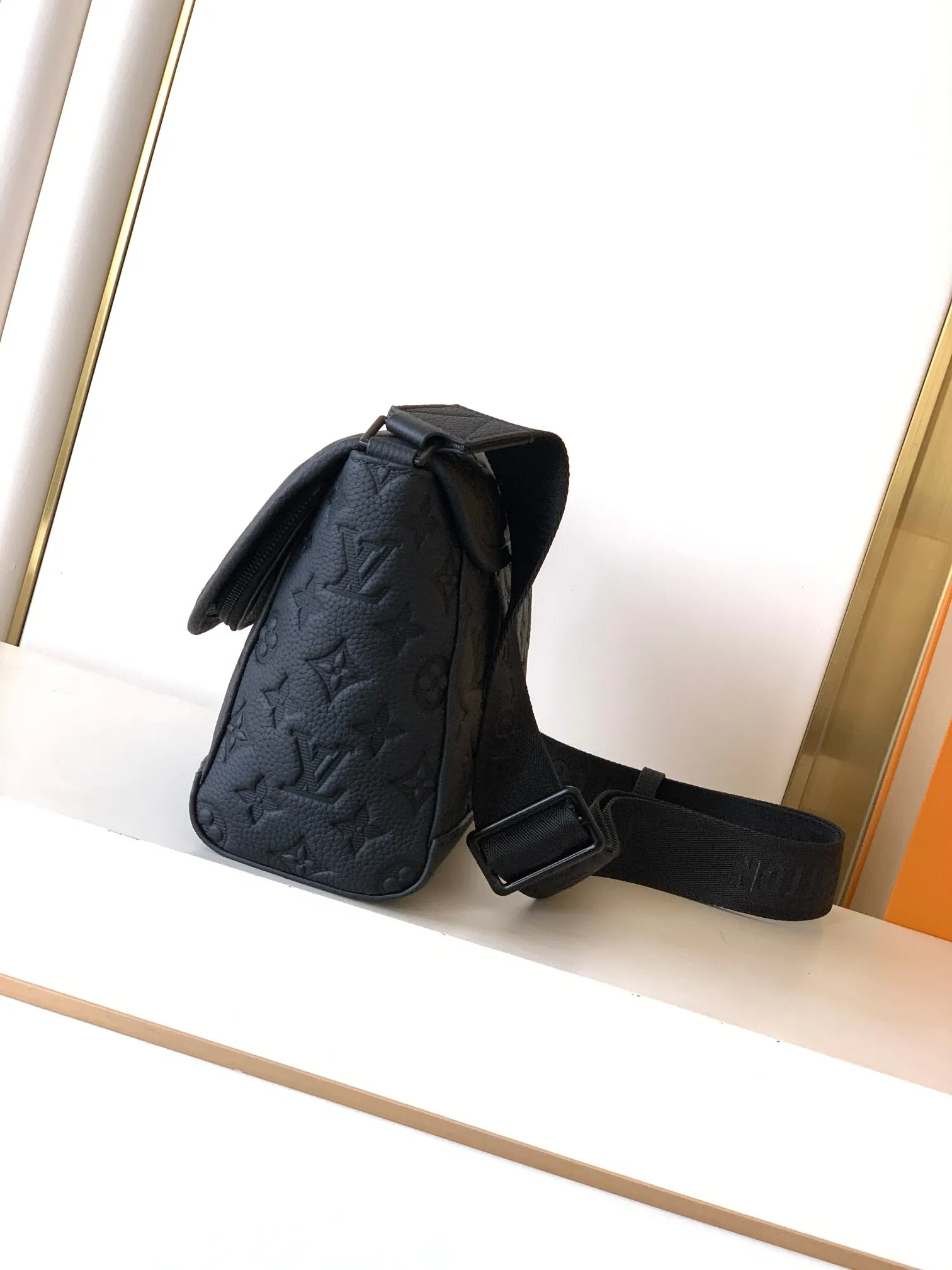 Louis Vuitton Pulse Messenger M14874 - 图片 4