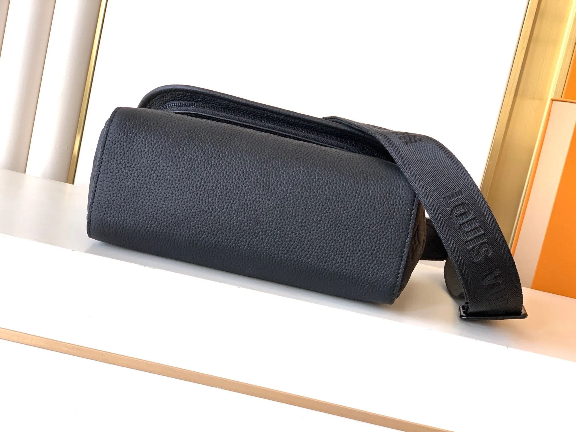 Louis Vuitton Pulse Messenger M14874 - 图片 6