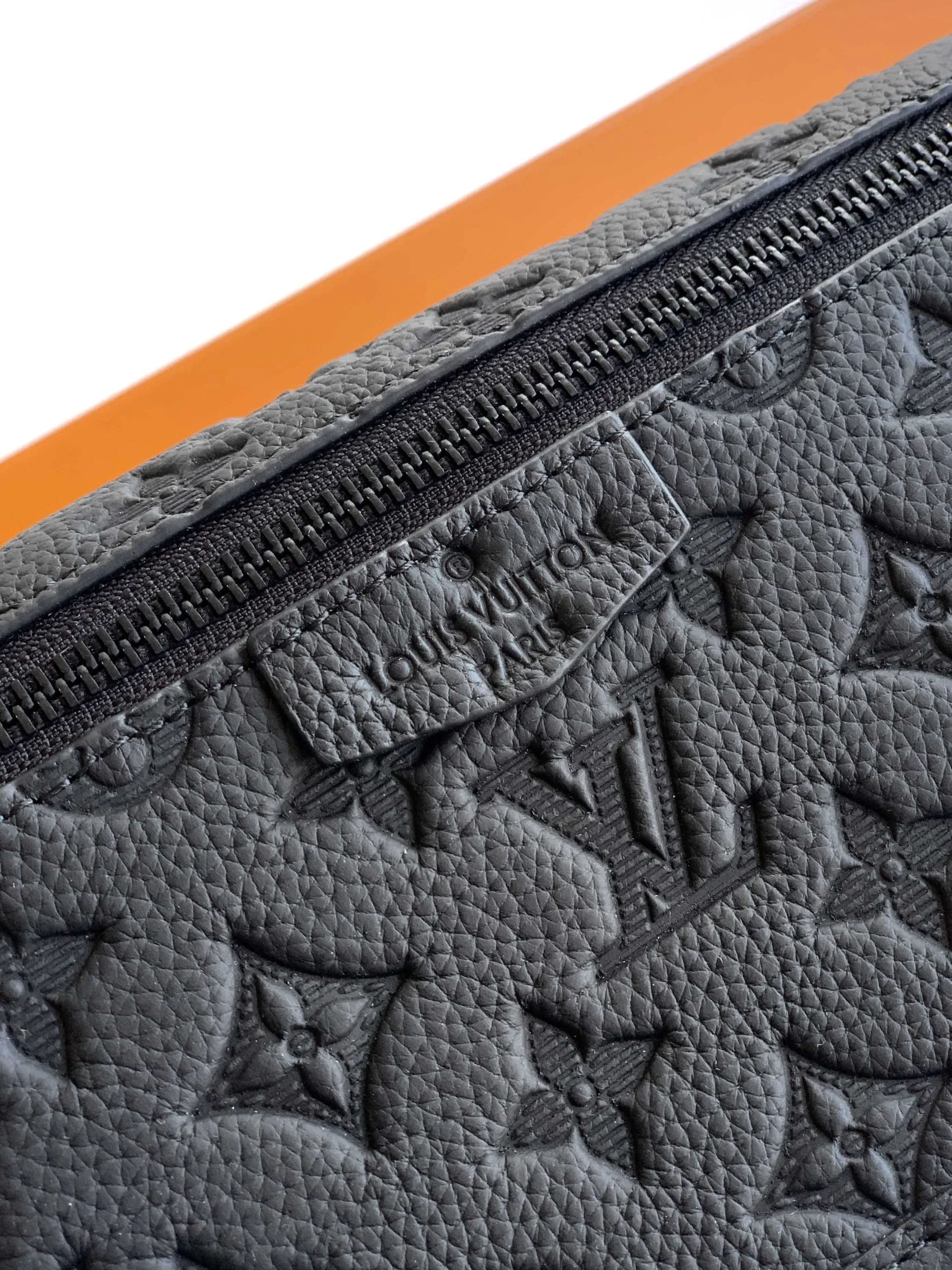 Louis Vuitton Pulse Messenger M14874 - 图片 8