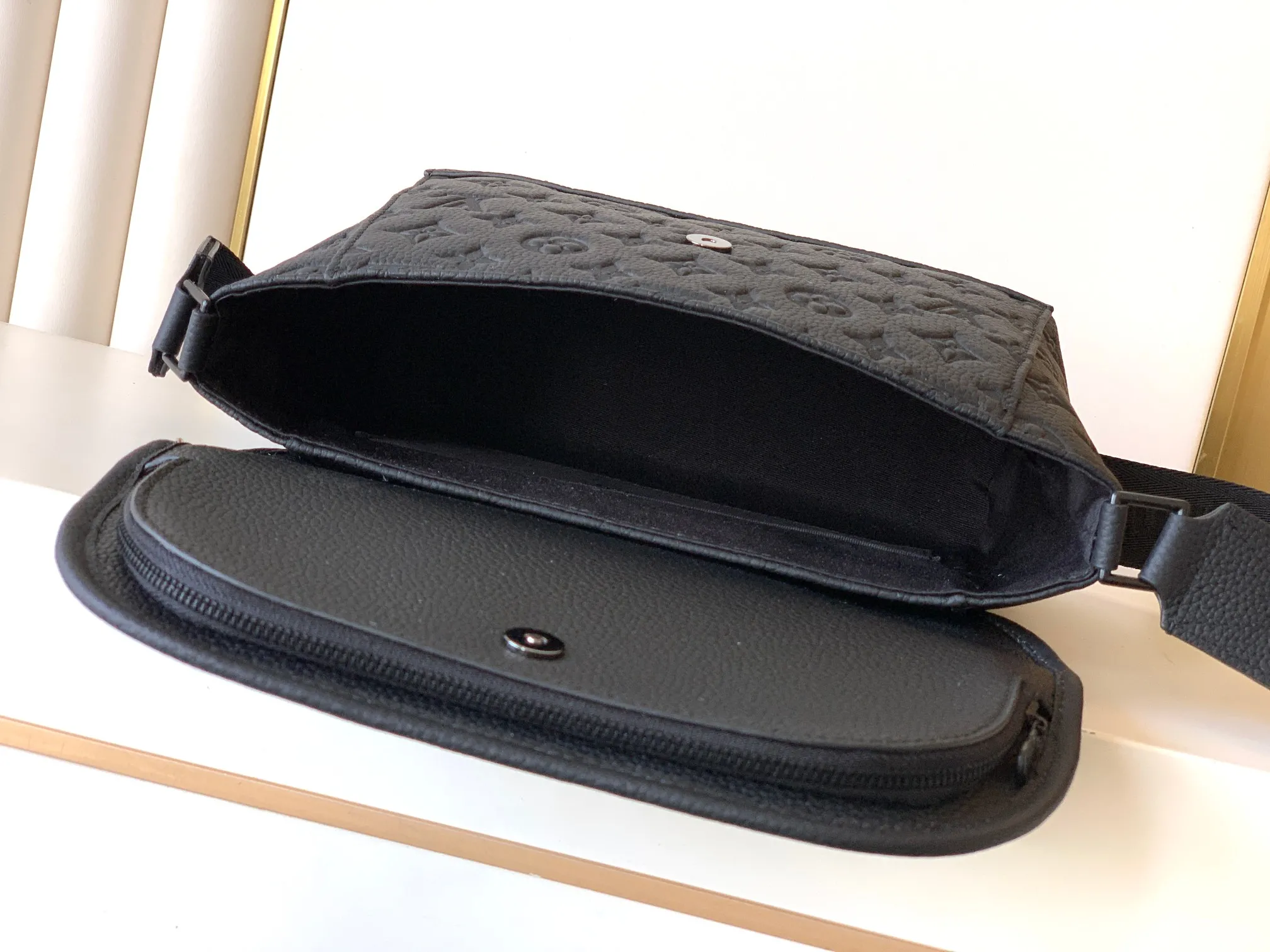Louis Vuitton Pulse Messenger M14874 - 图片 10