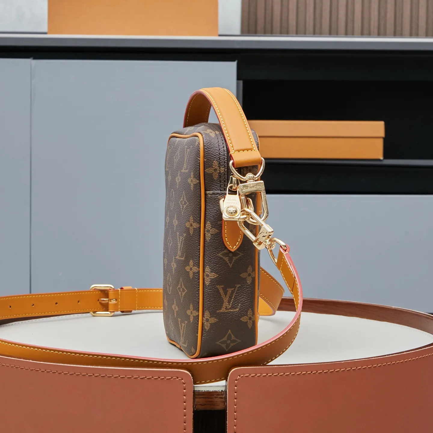 Louis Vuitton Danube M14013 - 图片 8