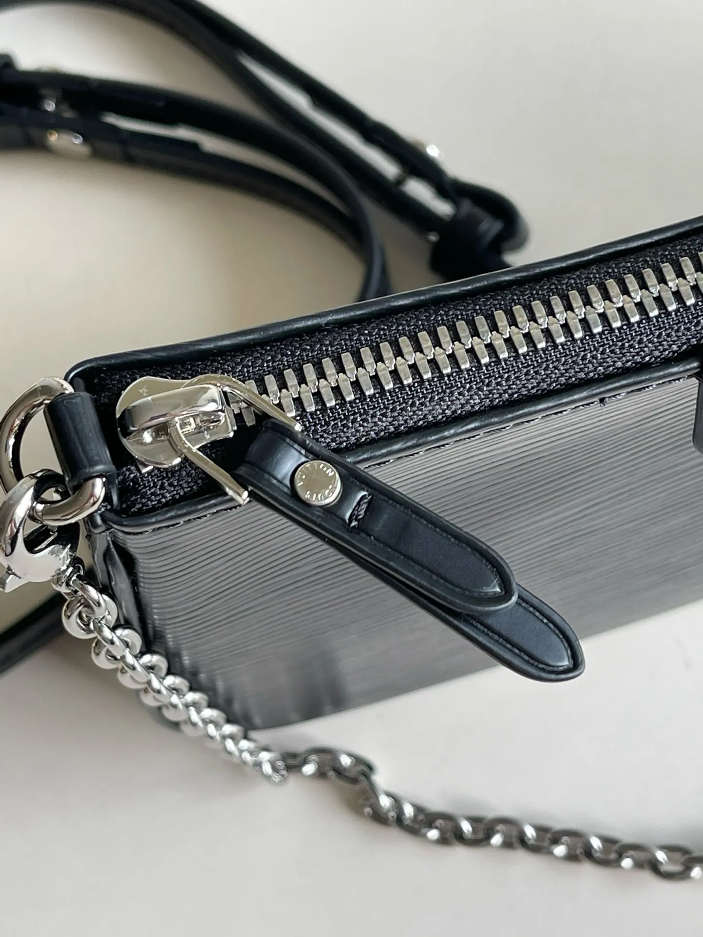 Louis Vuitton Easy Pouch on Strap M80471 - 图片 10