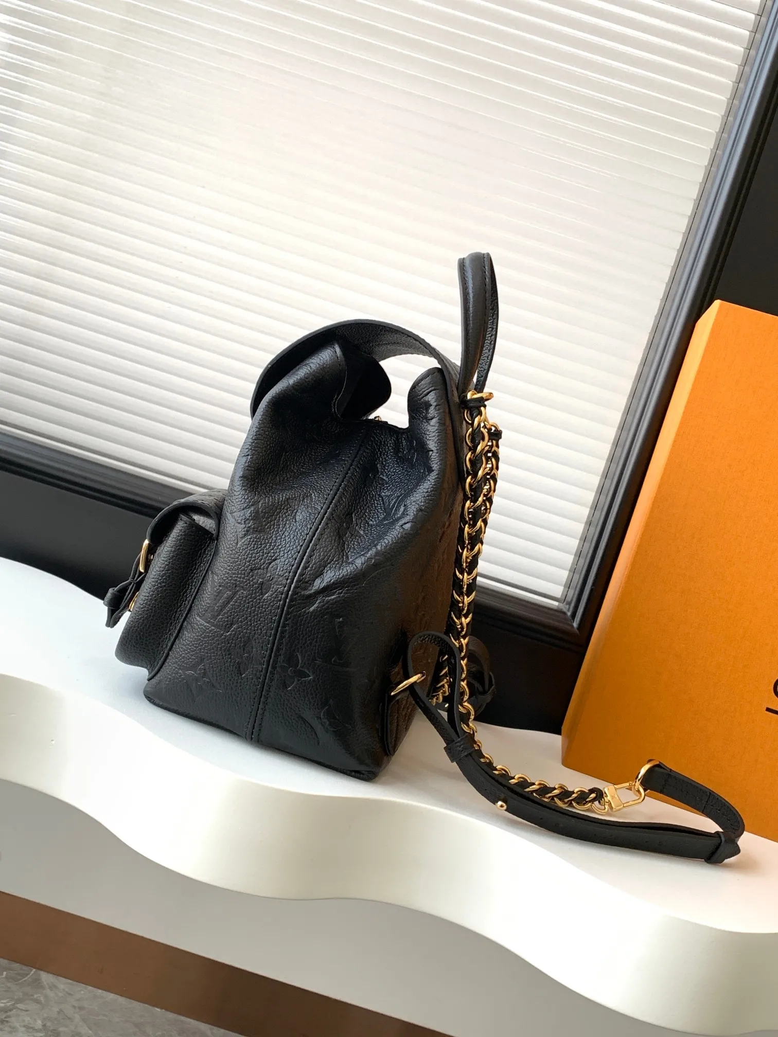 Louis Vuitton Backup M47072 - Image 4