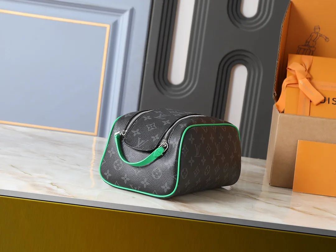 Louis Vuitton Dopp Kit M26433 - 图片 3