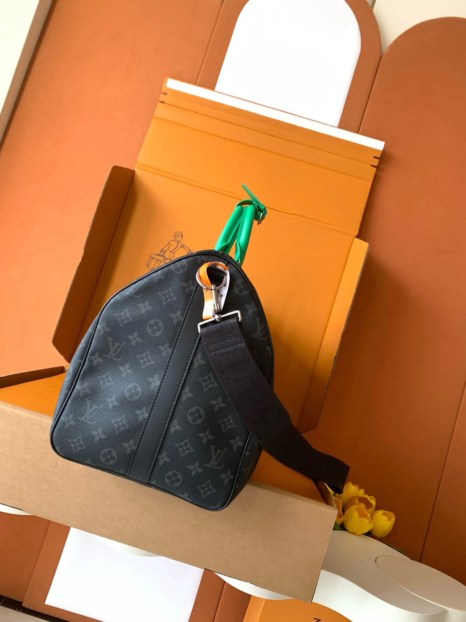 Louis Vuitton Keepall Bandoulière 50 M26434 - Image 4