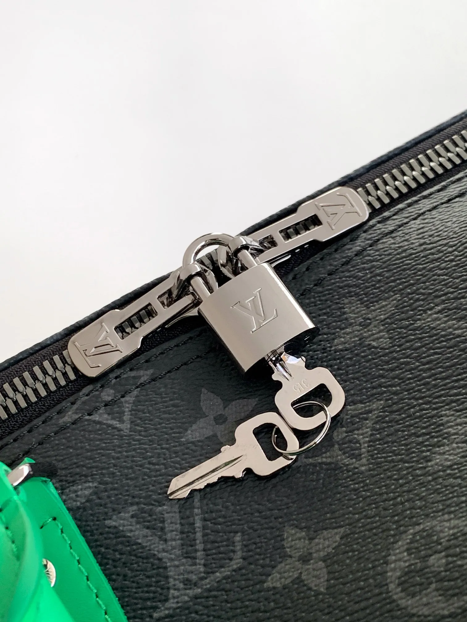 Louis Vuitton Keepall Bandoulière 50 M26434 - Image 7