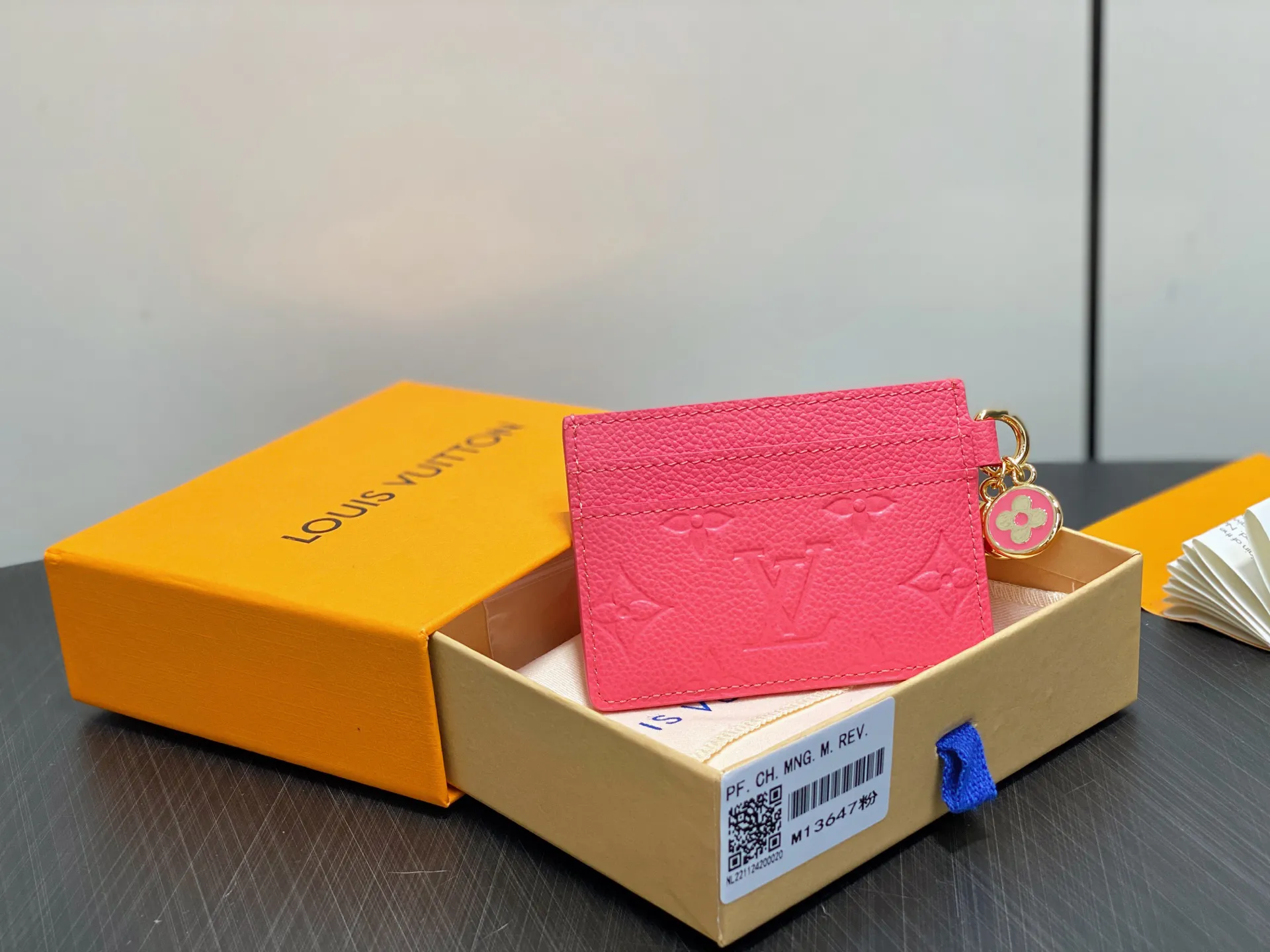 Louis Vuitton LV Charms Card Holder M13647 - 图片 2