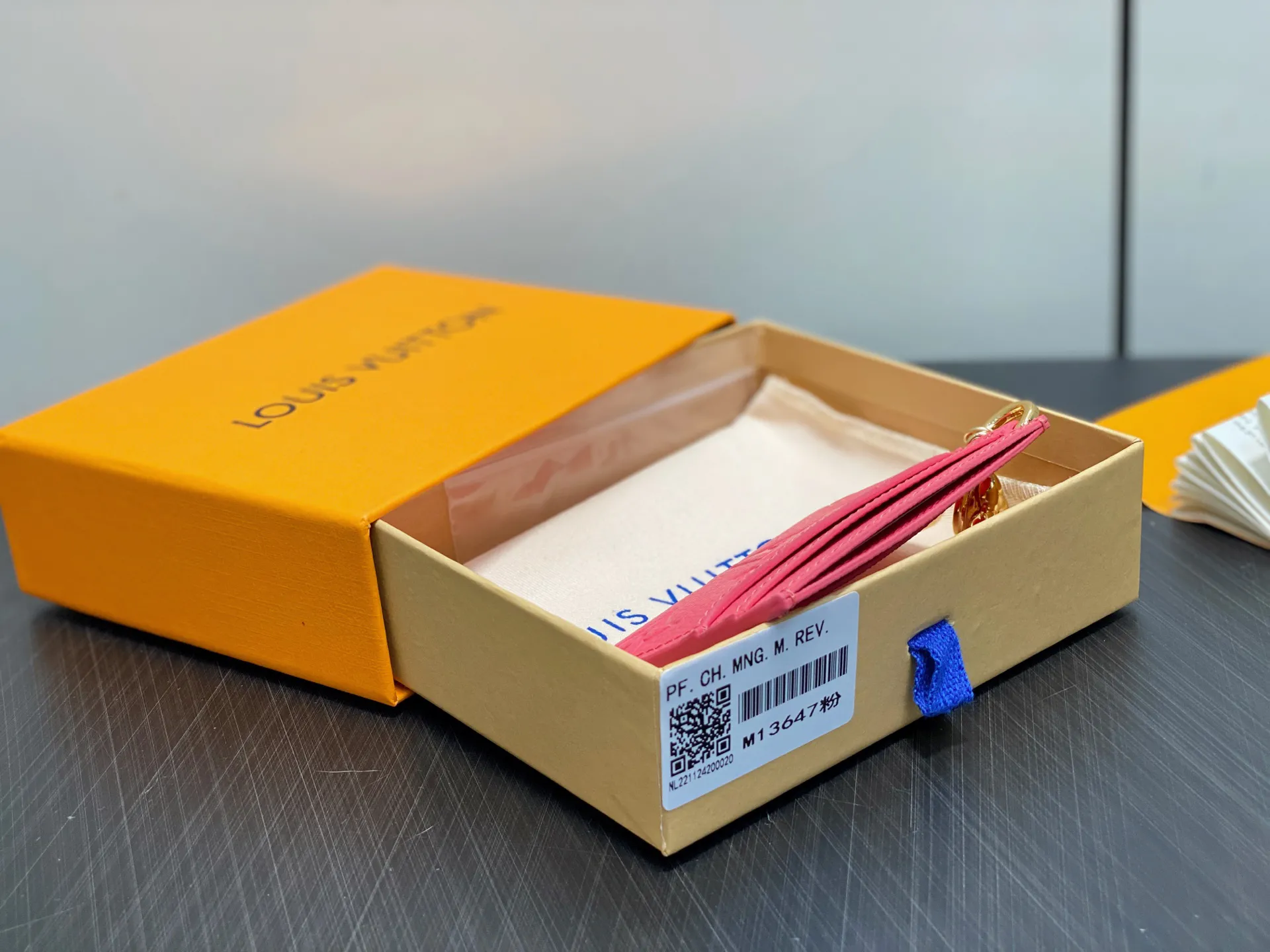 Louis Vuitton LV Charms Card Holder M13647 - 图片 3