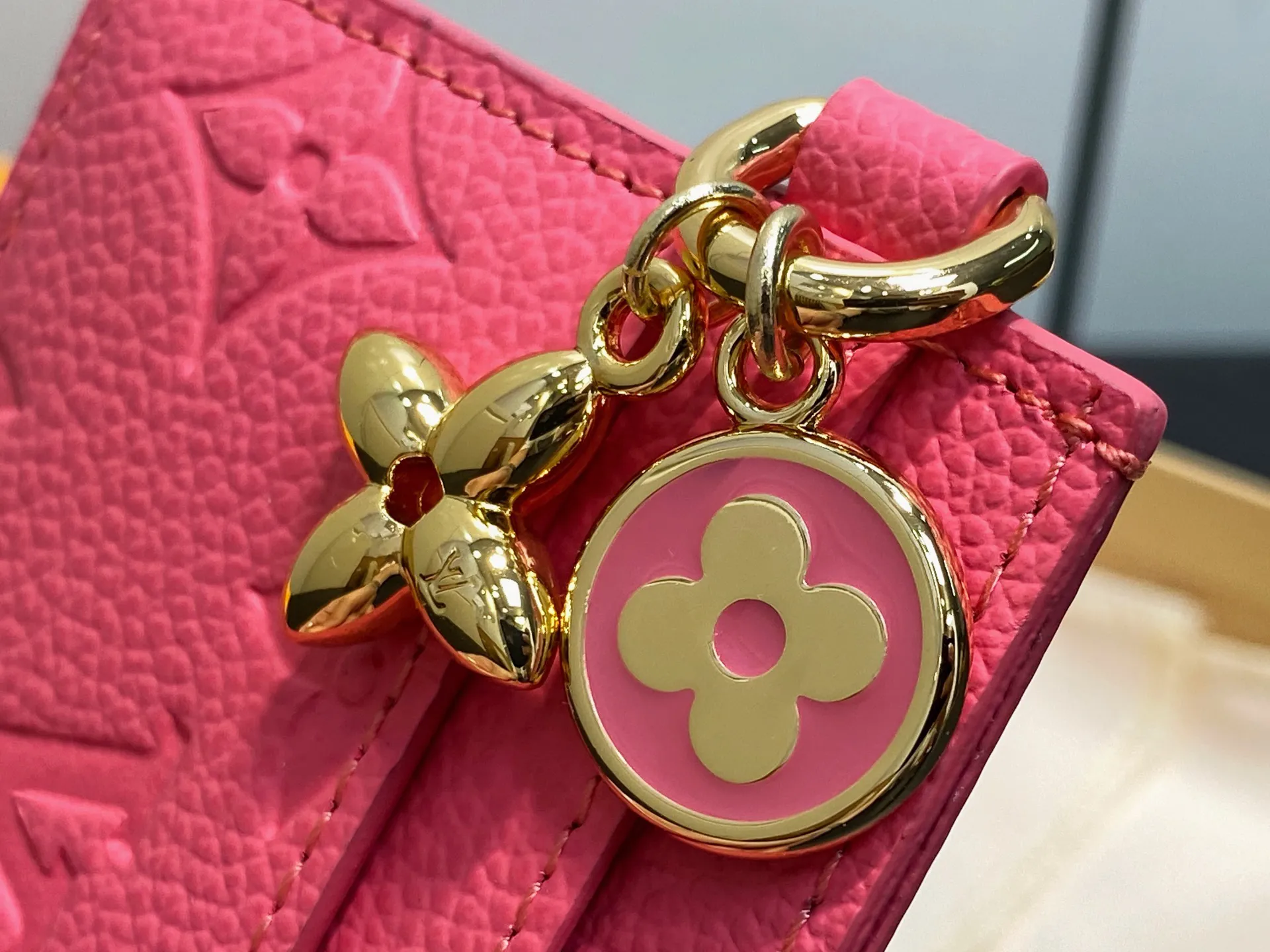 Louis Vuitton LV Charms Card Holder M13647 - 图片 5