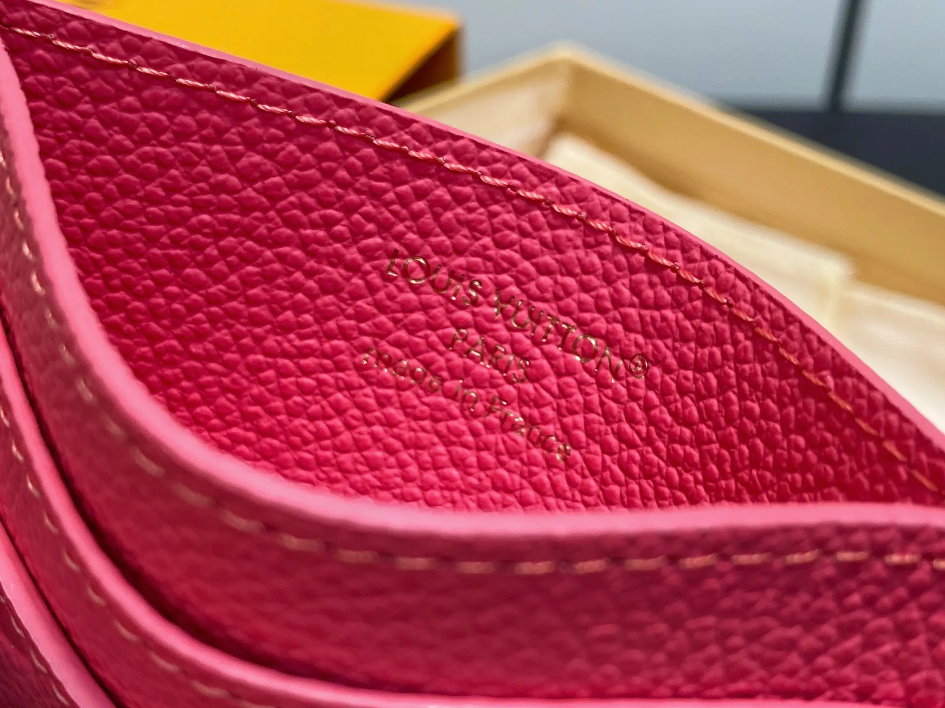 Louis Vuitton LV Charms Card Holder M13647 - 图片 6