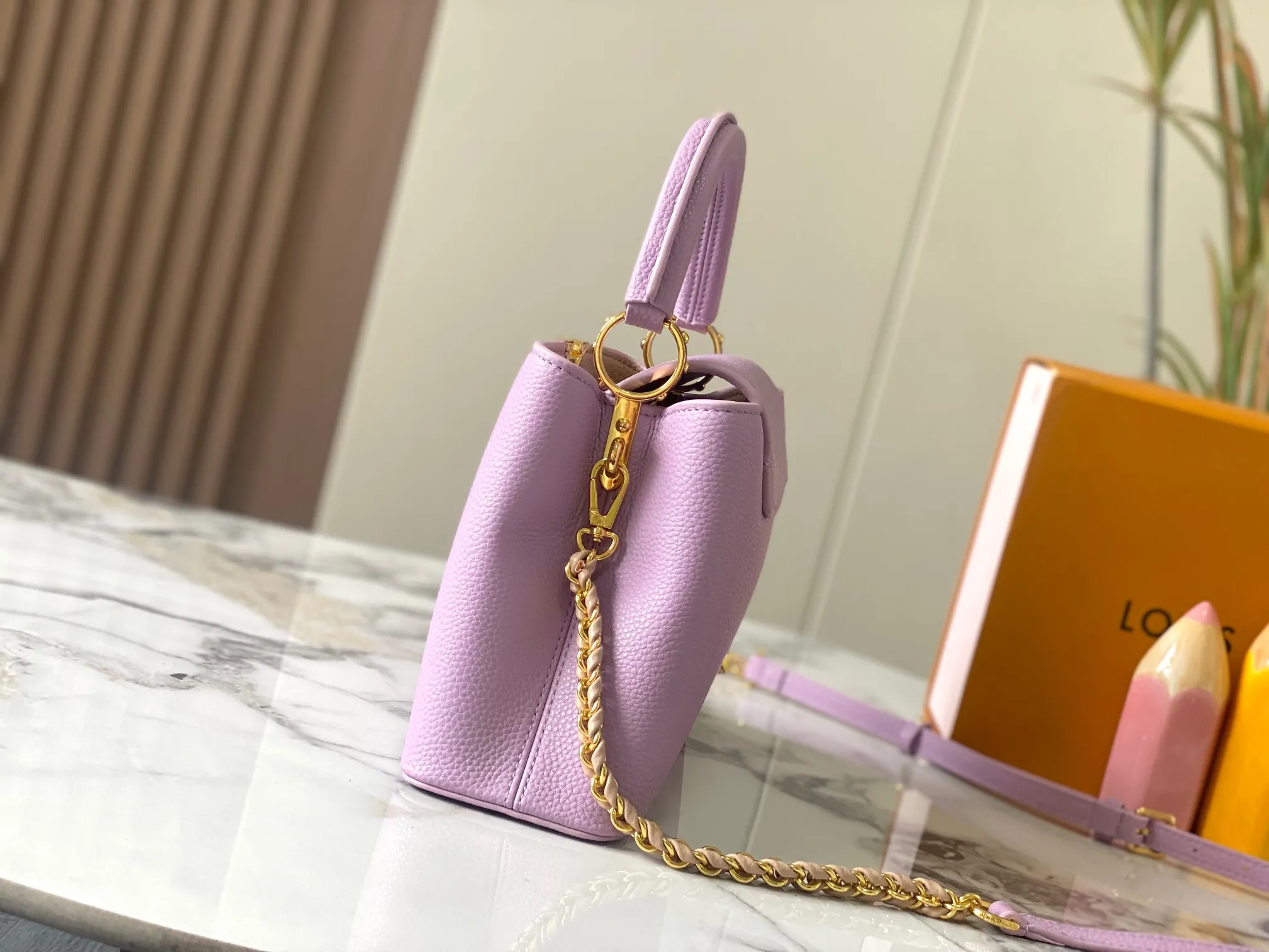 Louis Vuitton Capucines Capushell M22122 - 图片 3