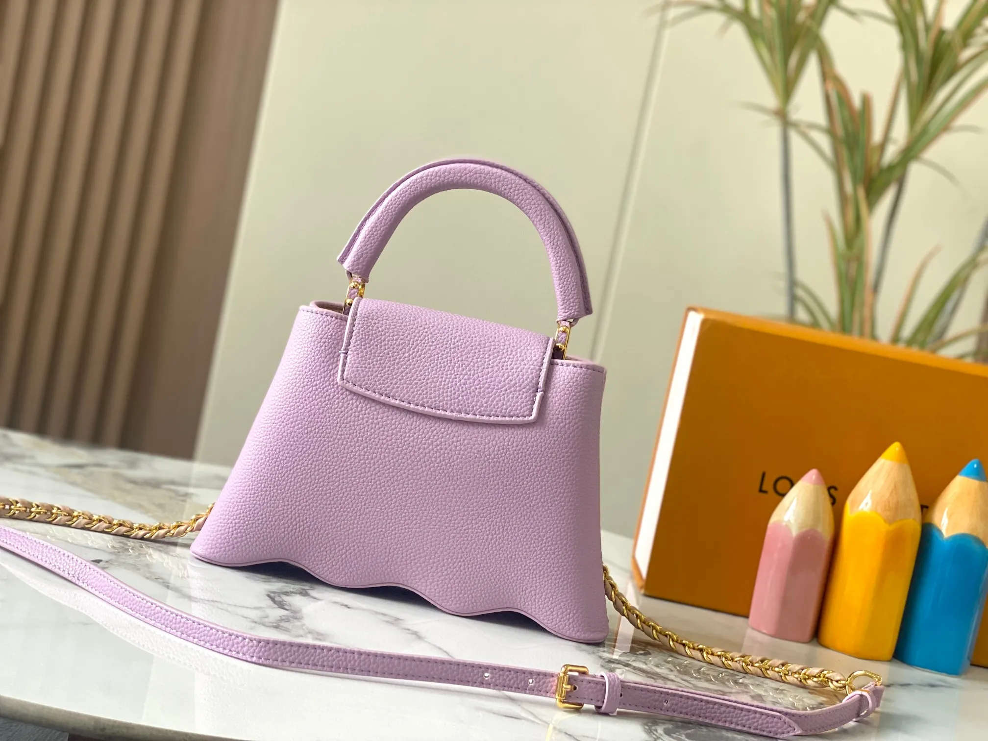 Louis Vuitton Capucines Capushell M22122 - 图片 4