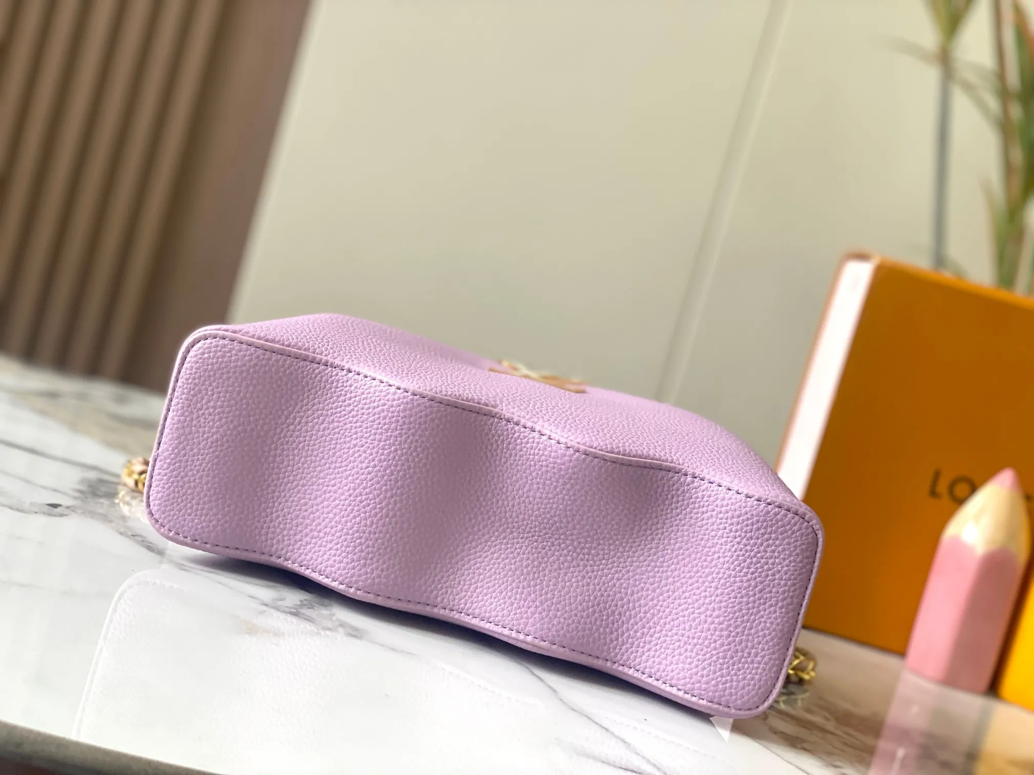 Louis Vuitton Capucines Capushell M22122 - 图片 5