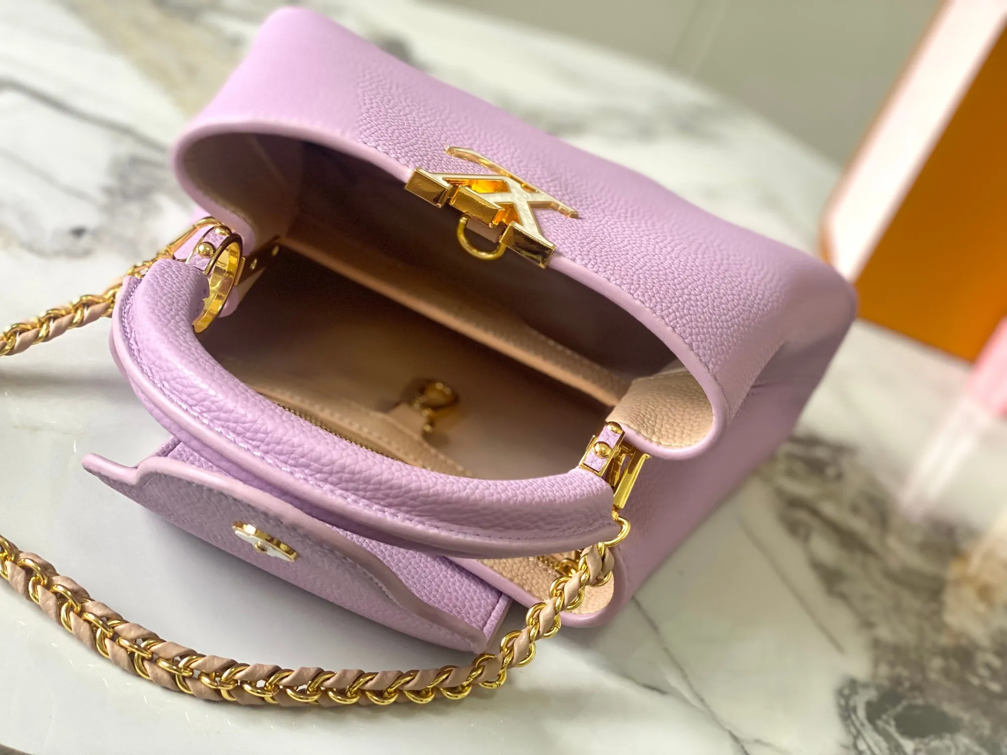 Louis Vuitton Capucines Capushell M22122 - 图片 9