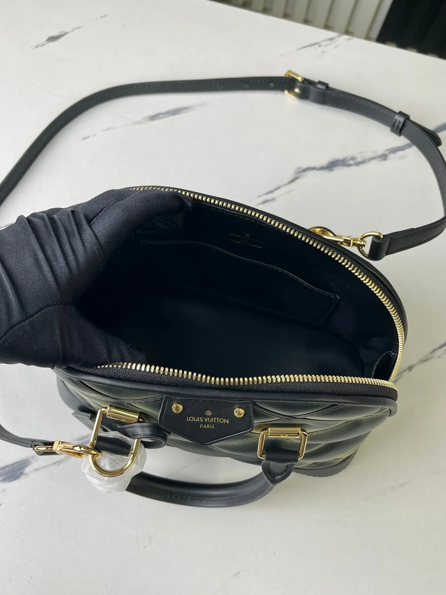 Louis Vuitton Alma BB M23576 - 图片 9