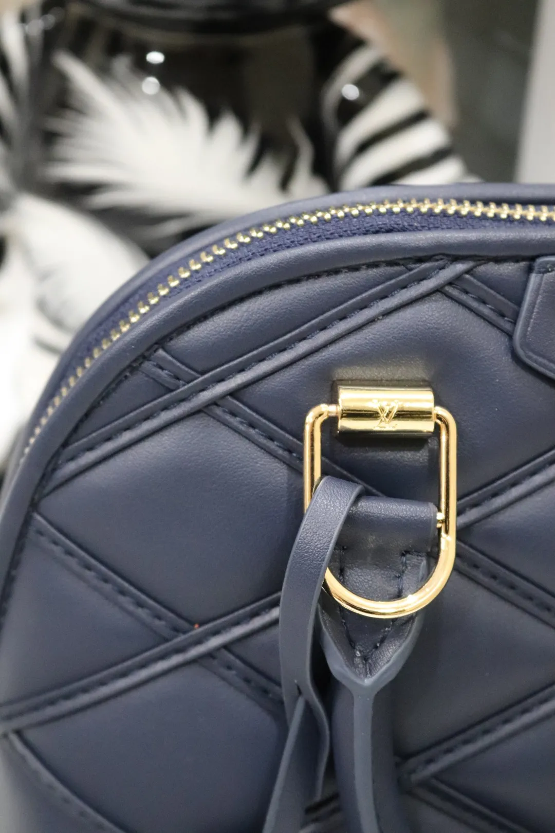 Louis Vuitton Alma BB M23666 - 图片 9
