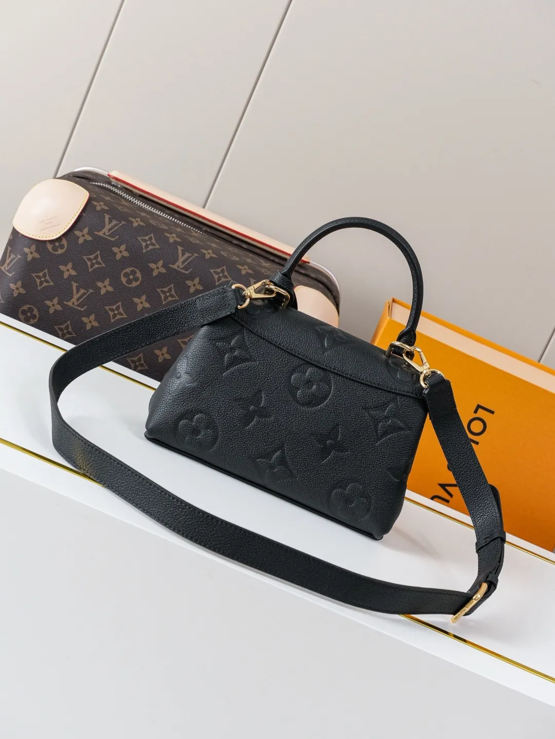 Louis Vuitton Madeleine BB M45977 - 图片 5