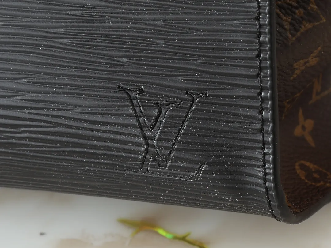 Louis Vuitton Varenne East West M11791 - 图片 8