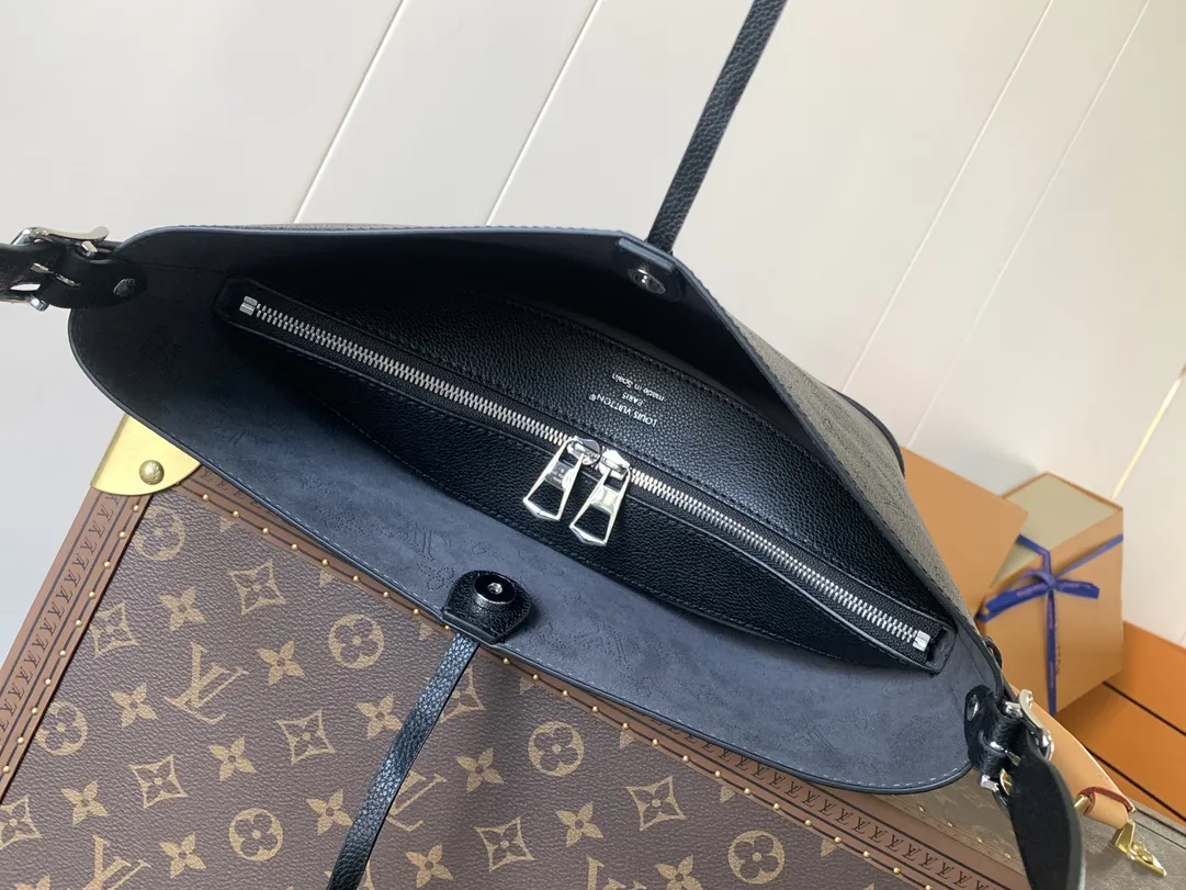 Alternative view of Louis Vuitton Flore M12139