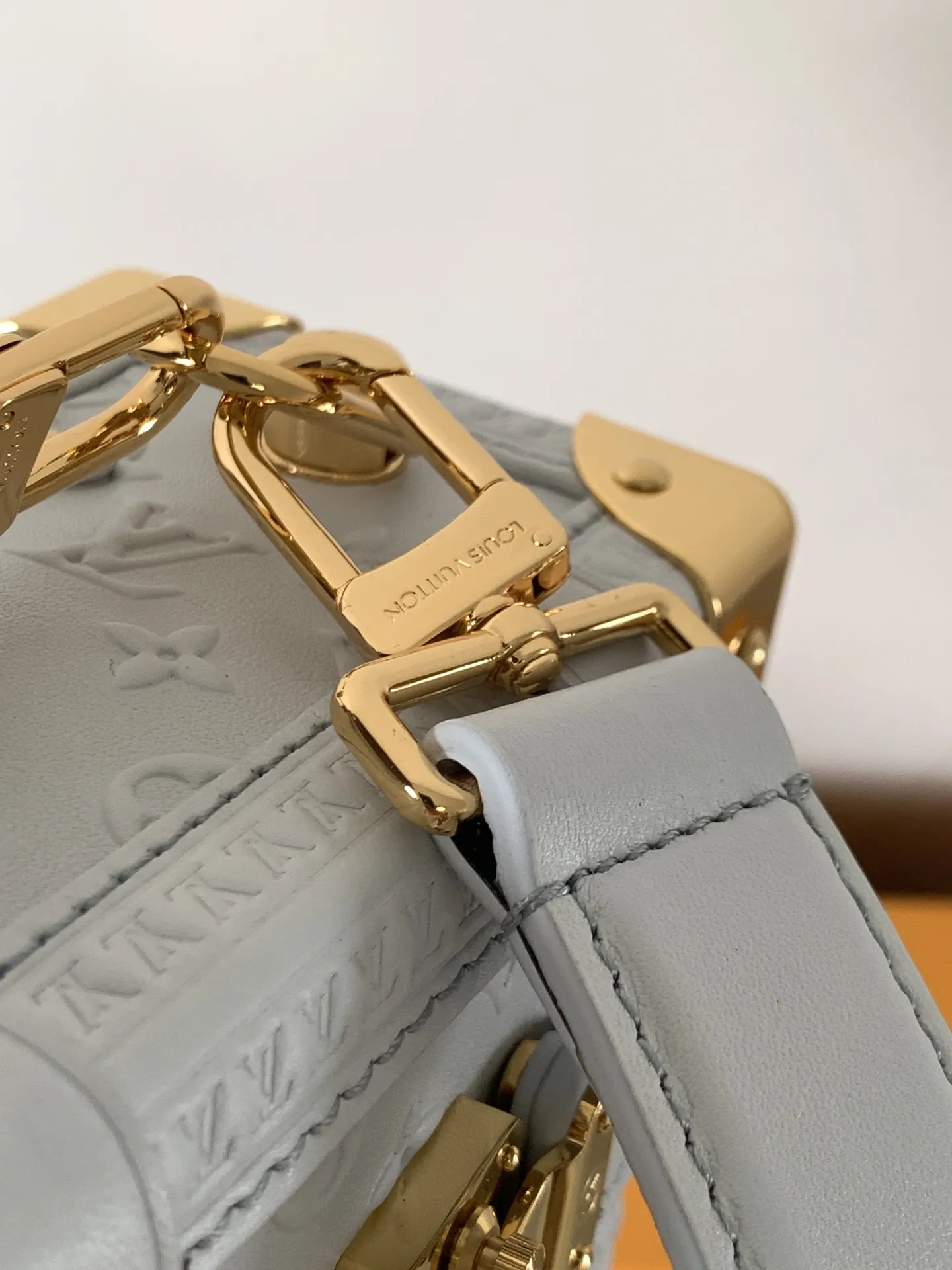 Louis Vuitton Side Trunk MM M25602 - Image 9