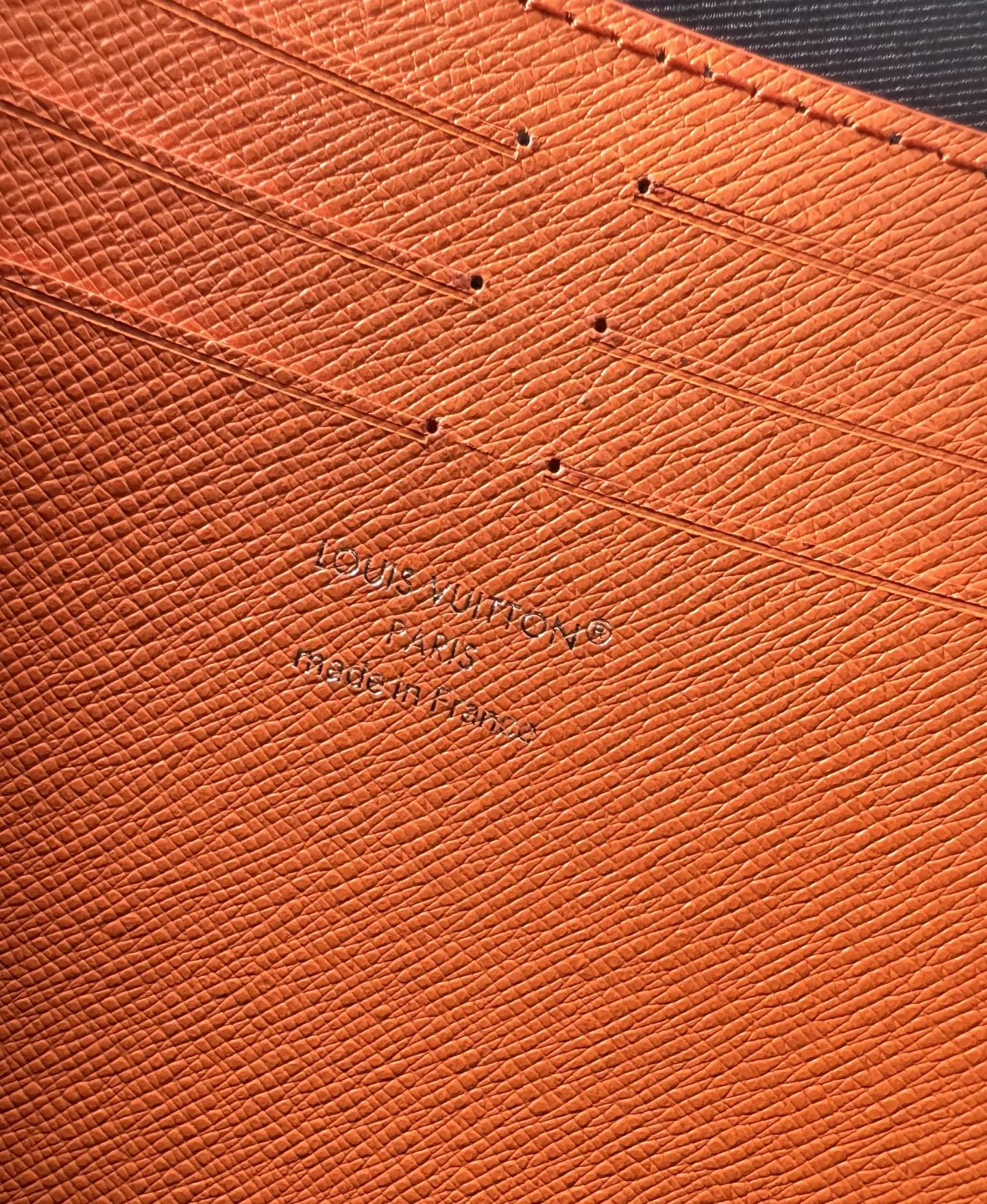 Alternative view of Louis Vuitton Pochette Voyage MM M26031