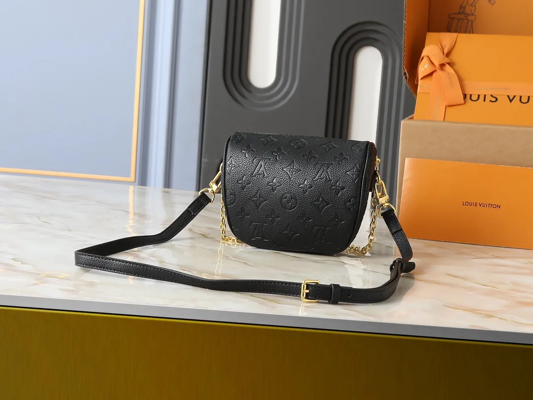 Louis Vuitton Mini Bumbag M46917 - Image 4