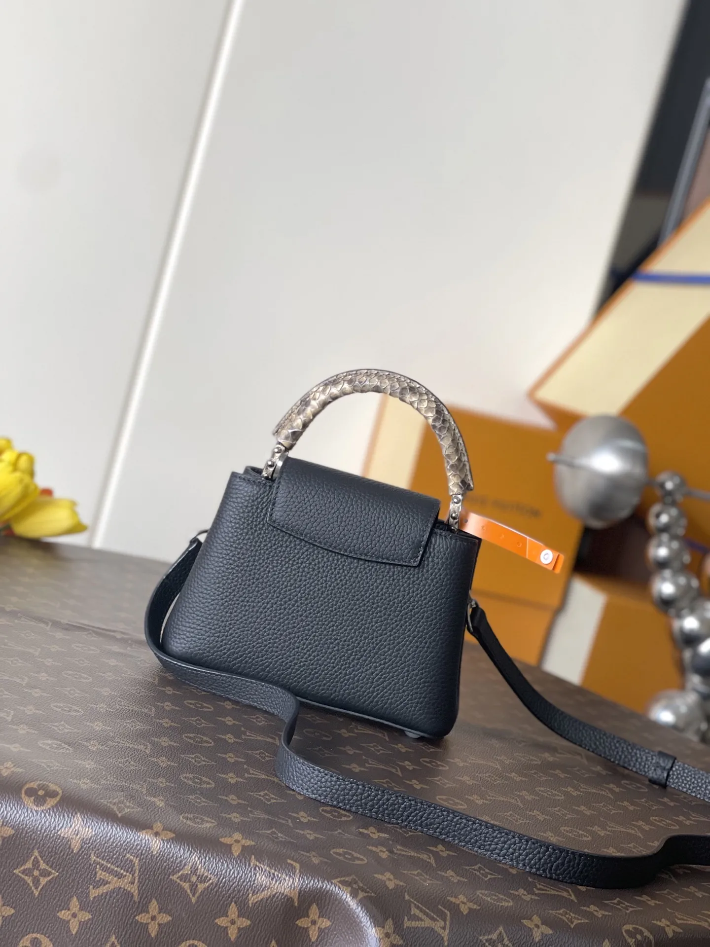 Louis Vuitton Capucines BB N85513 - Image 5