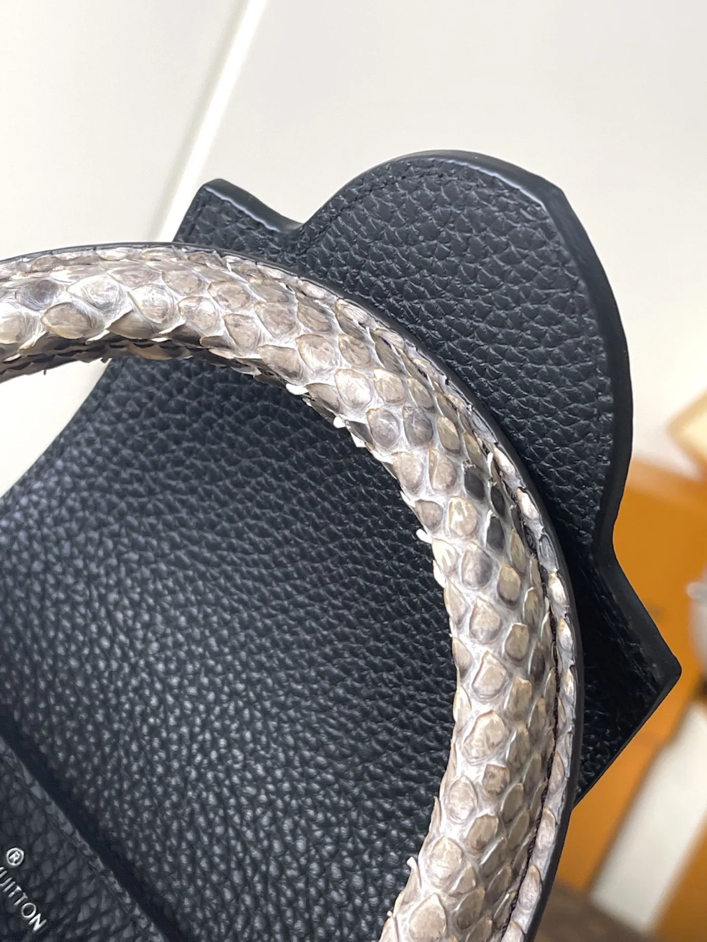 Louis Vuitton Capucines BB N85513 - Image 8