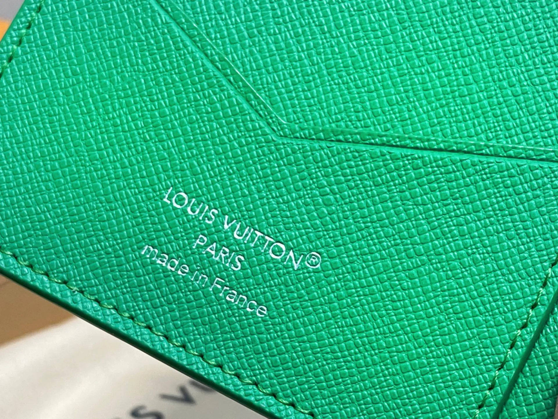 Alternative view of Louis Vuitton Passport Cover M14875