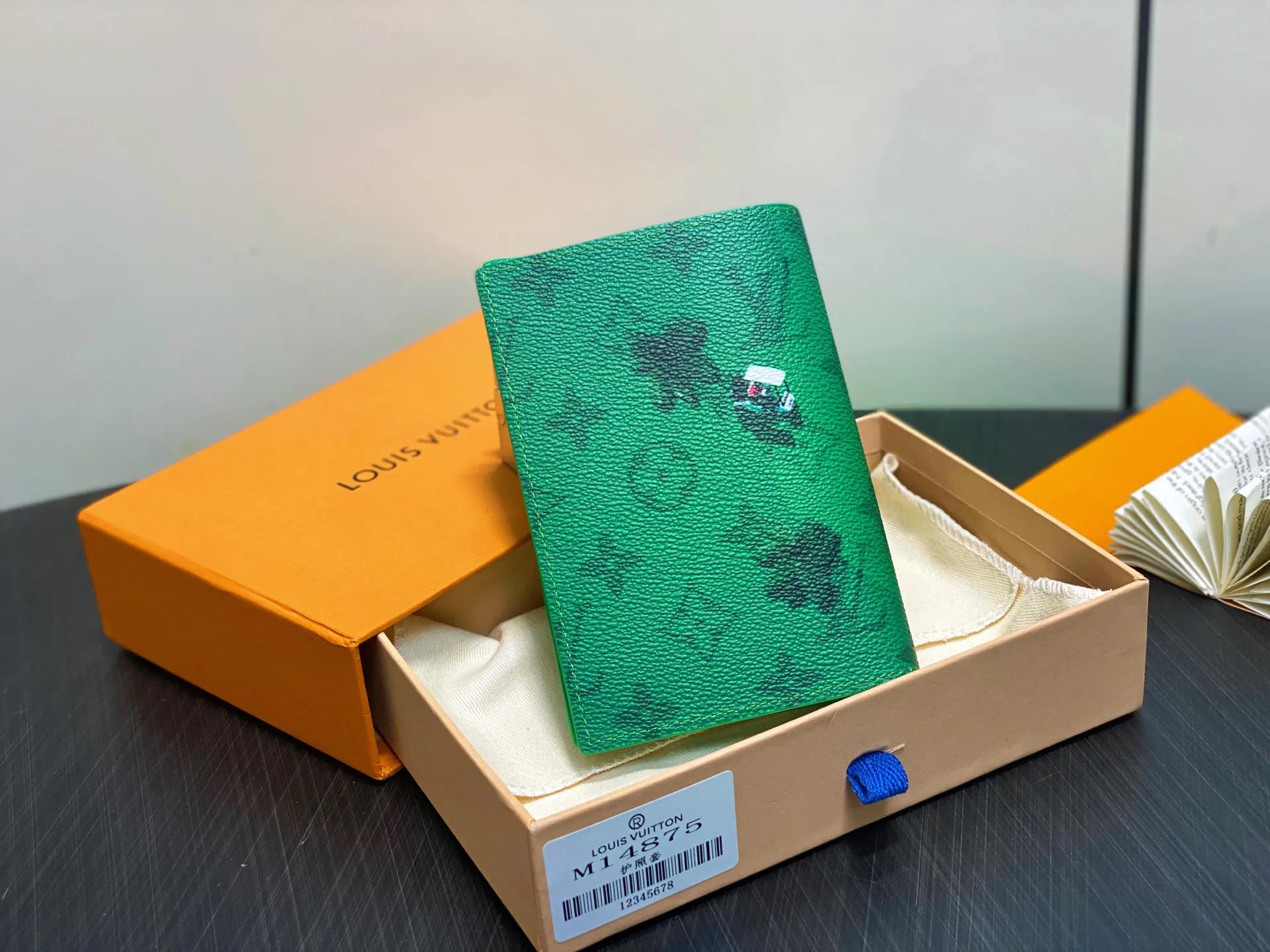 Louis Vuitton Passport Cover M14875 - 图片 4
