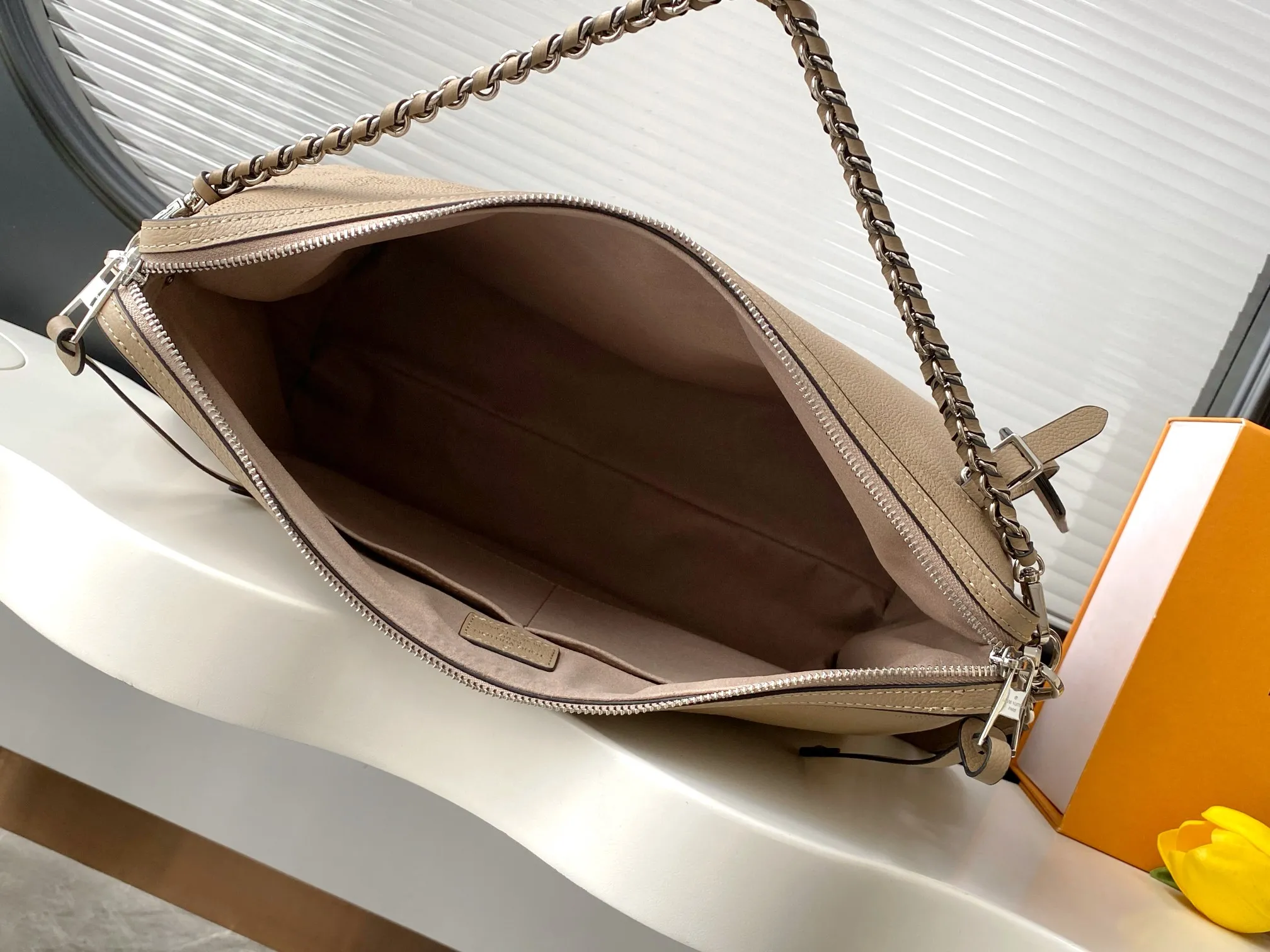 Louis Vuitton Hand It All PM M24255 - 图片 9